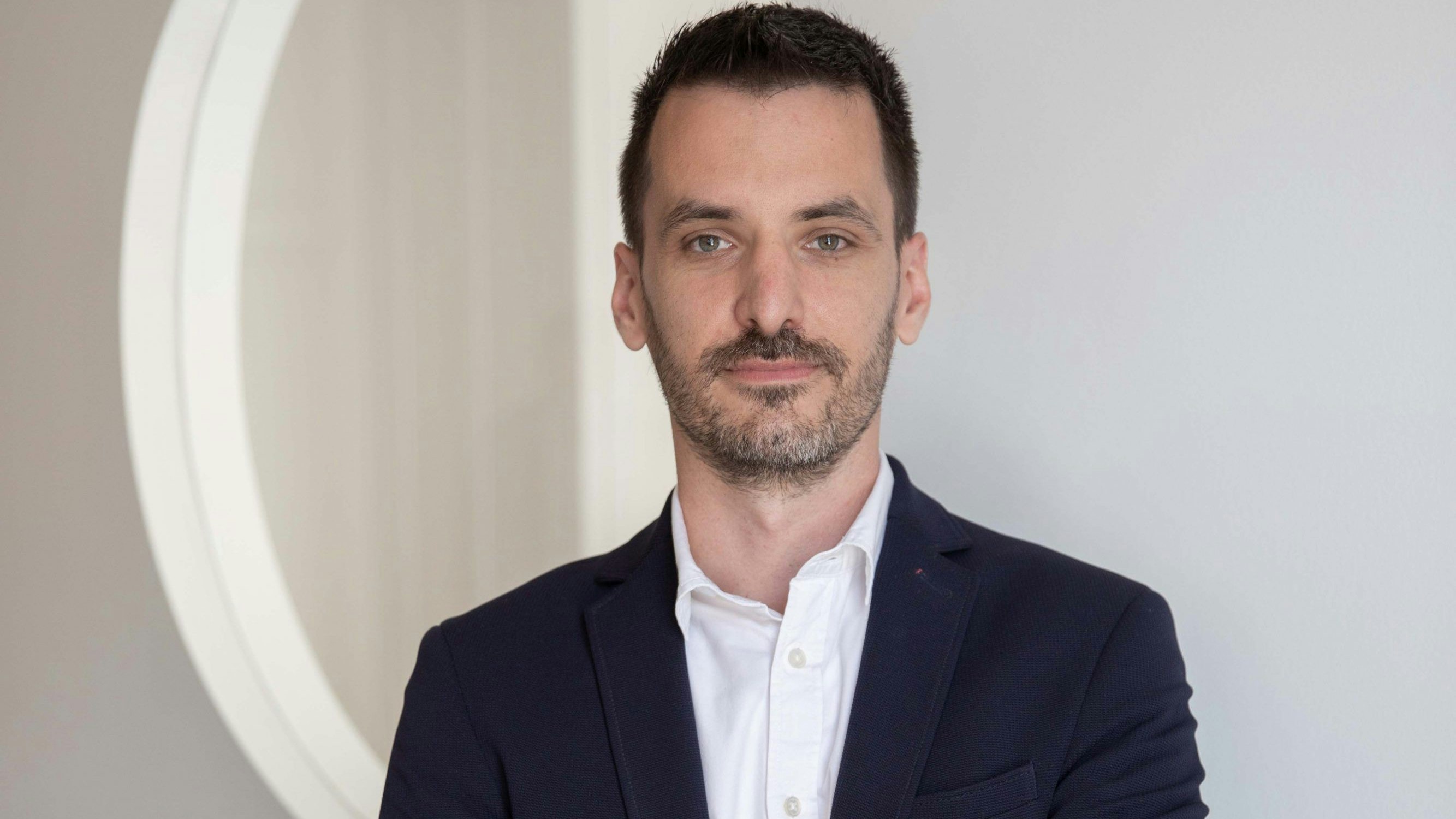 "Ausgabenbremse": Agenda-Austria-Ökonom Dénes Kucsera erläutert im "Heute"-Gespräch seine Empfehlungen zur Budget-Sanierung.