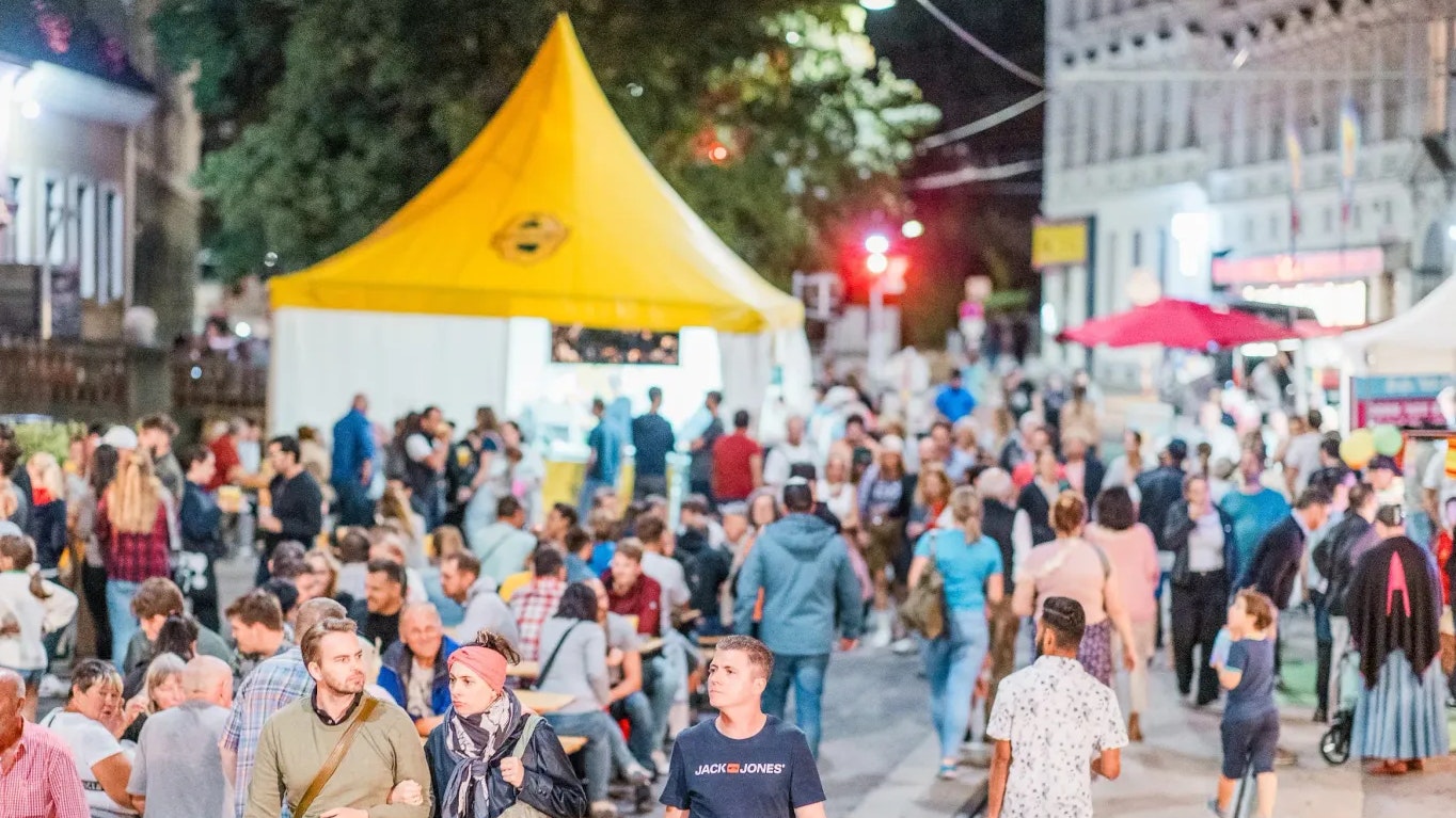 Heute.at - Hitlergruß! Lage am Melker Kolomani-Kirtag eskalierte