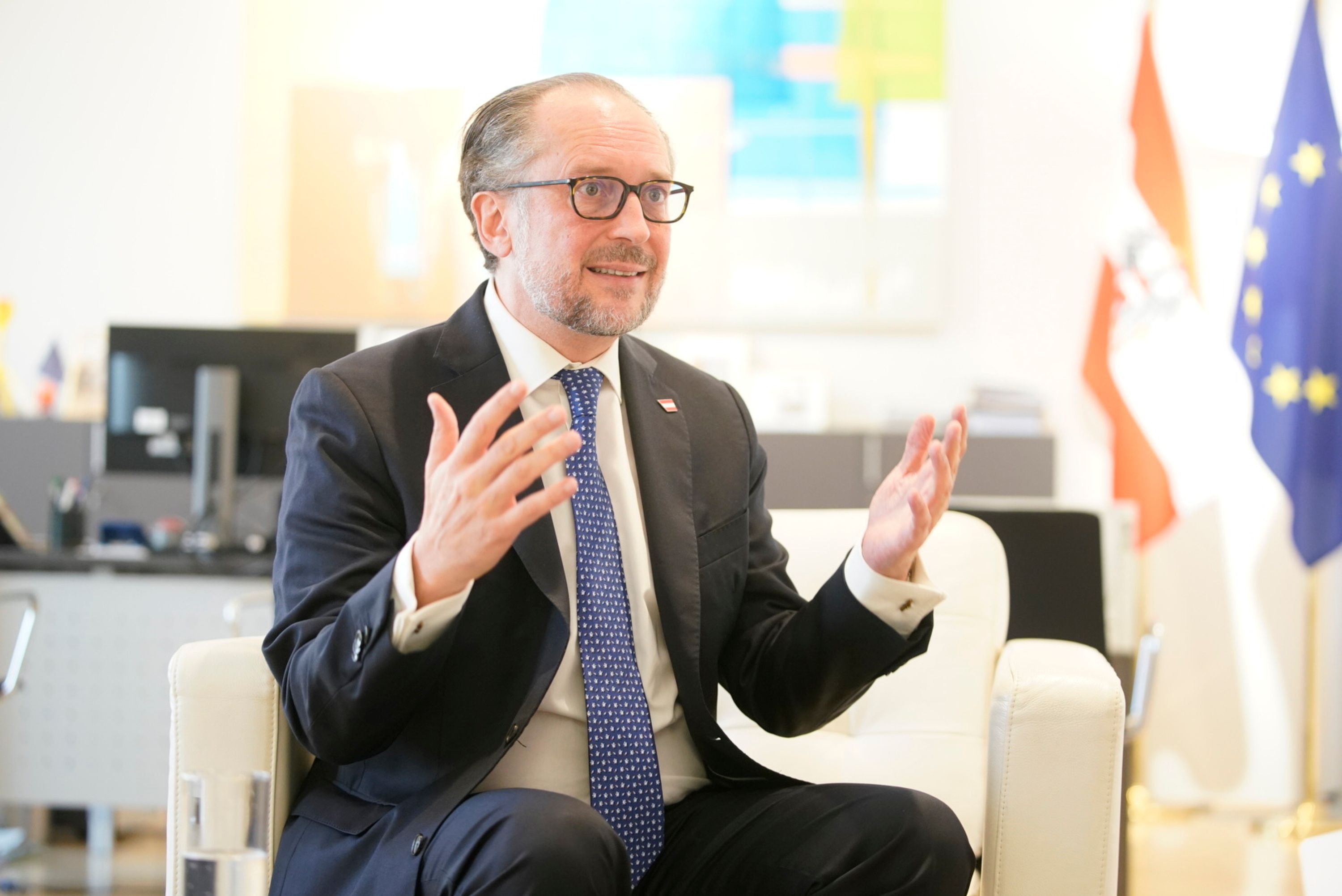 Alexander Schallenberg (VP) ist mäßig erfreut über den Endspurt der türkis-grünen Koalition.