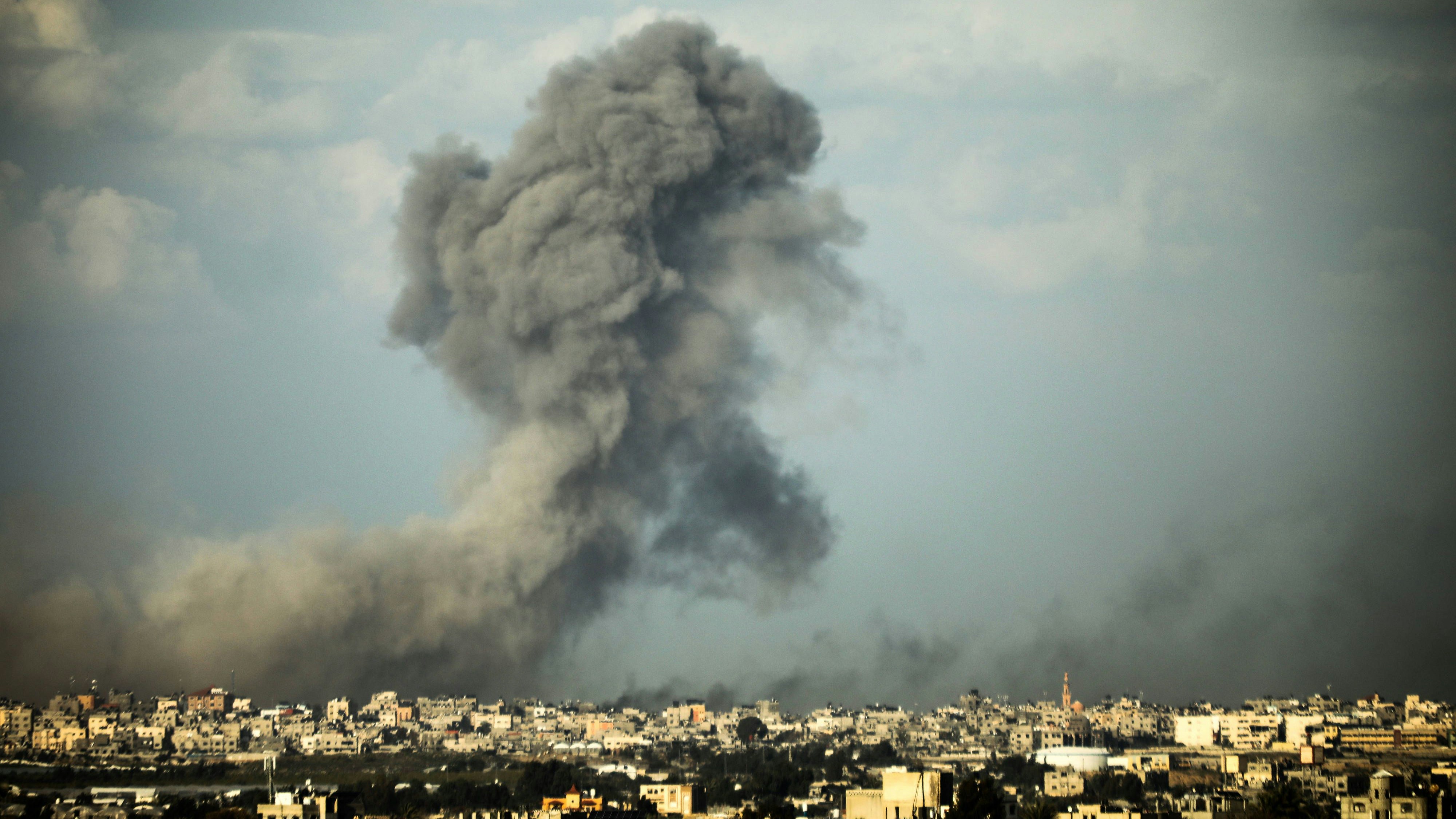 Bei einem israelischen Luftangriff im Gazastreifen wurden mindestens 40 Menschen getötet. 