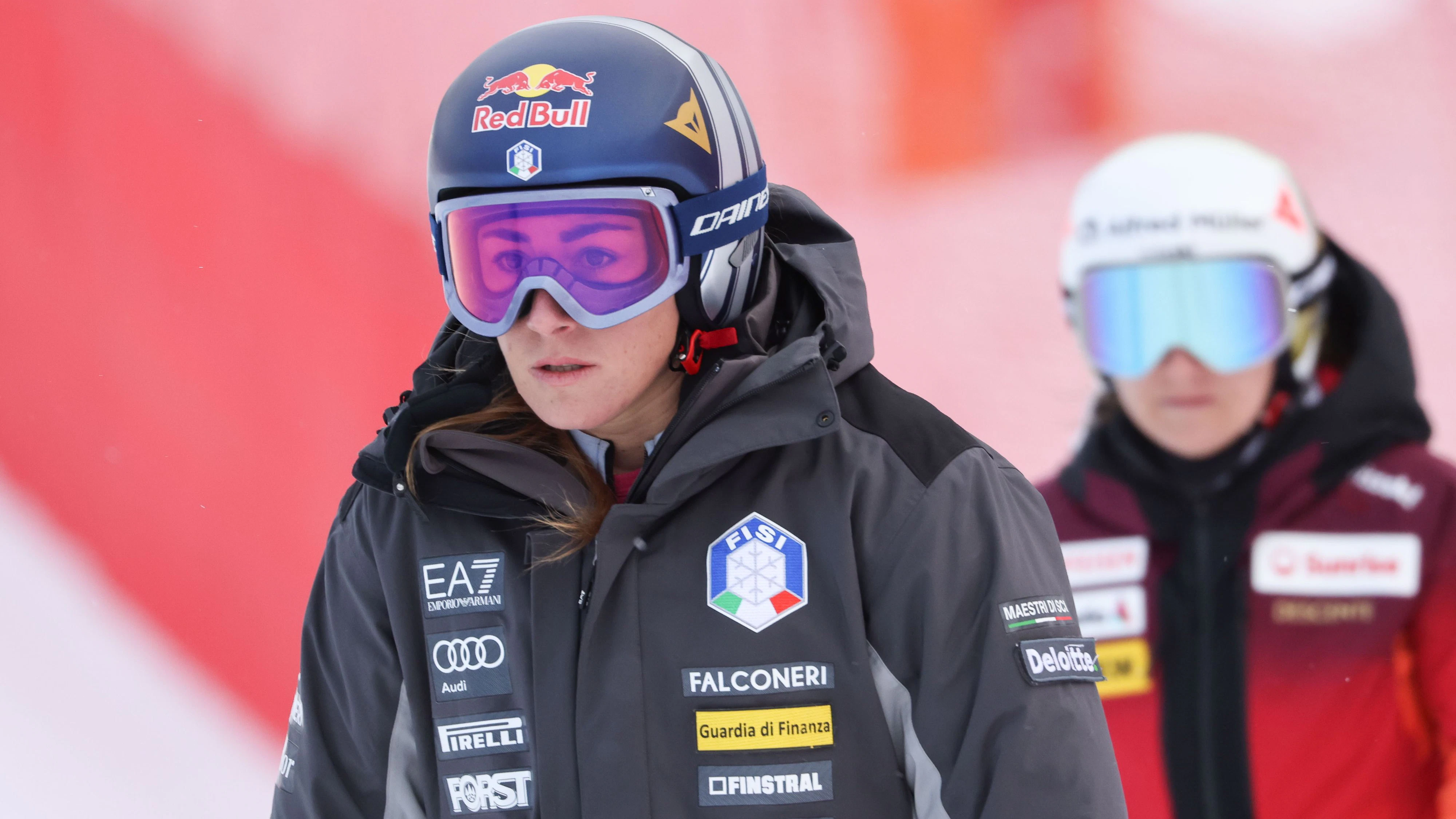 Sofia Goggia muss kurz vor der neuen Weltcup-Saison wieder unters Messer.