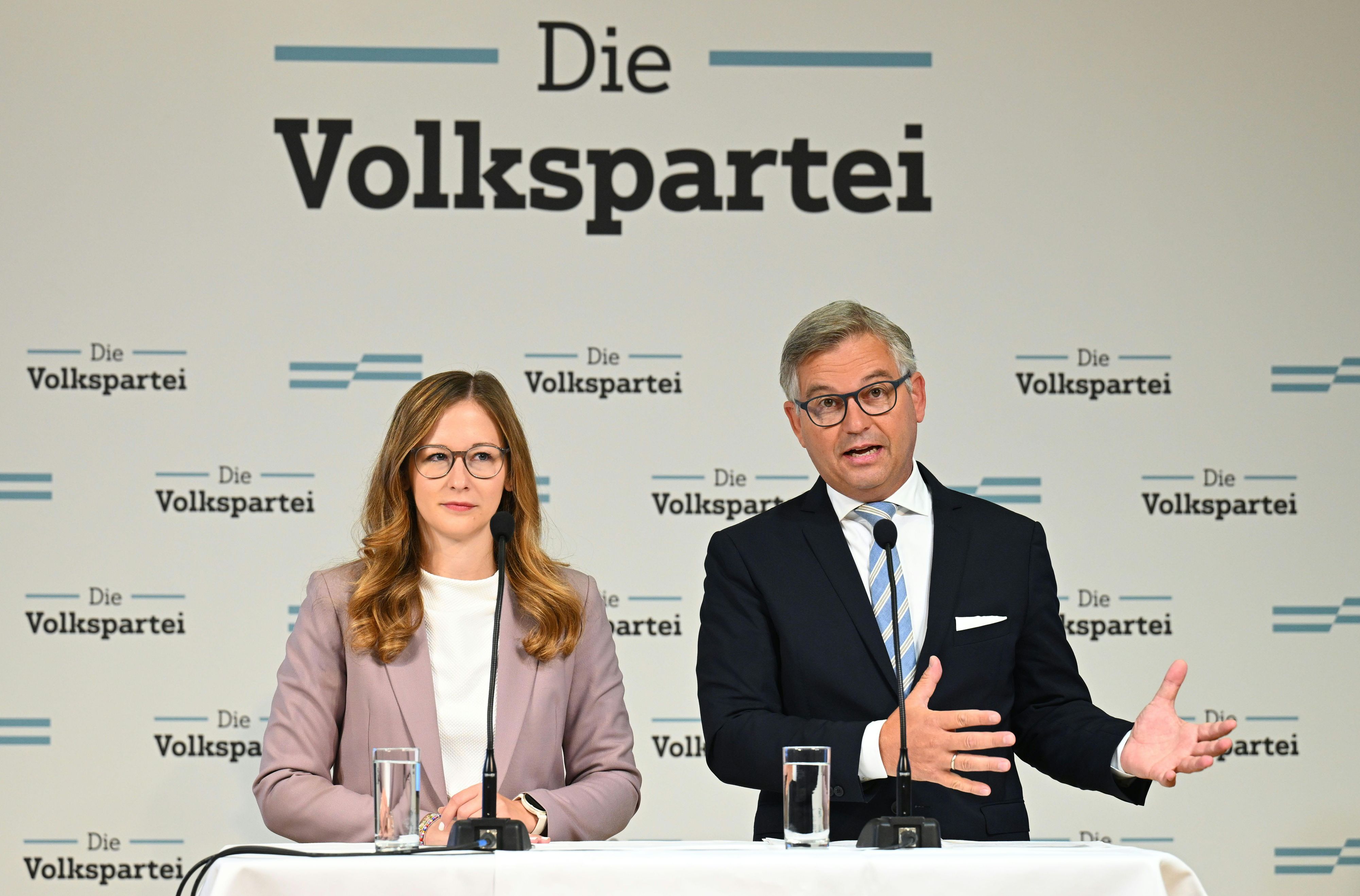 Staatssekretärin Claudia Plakolm (ÖVP) und Finanzminister Magnus Brunner präsentierten am Dienstag einen weiteren Auszug aus dem Österreichplan von Bundeskanzler Karl Nehammer.