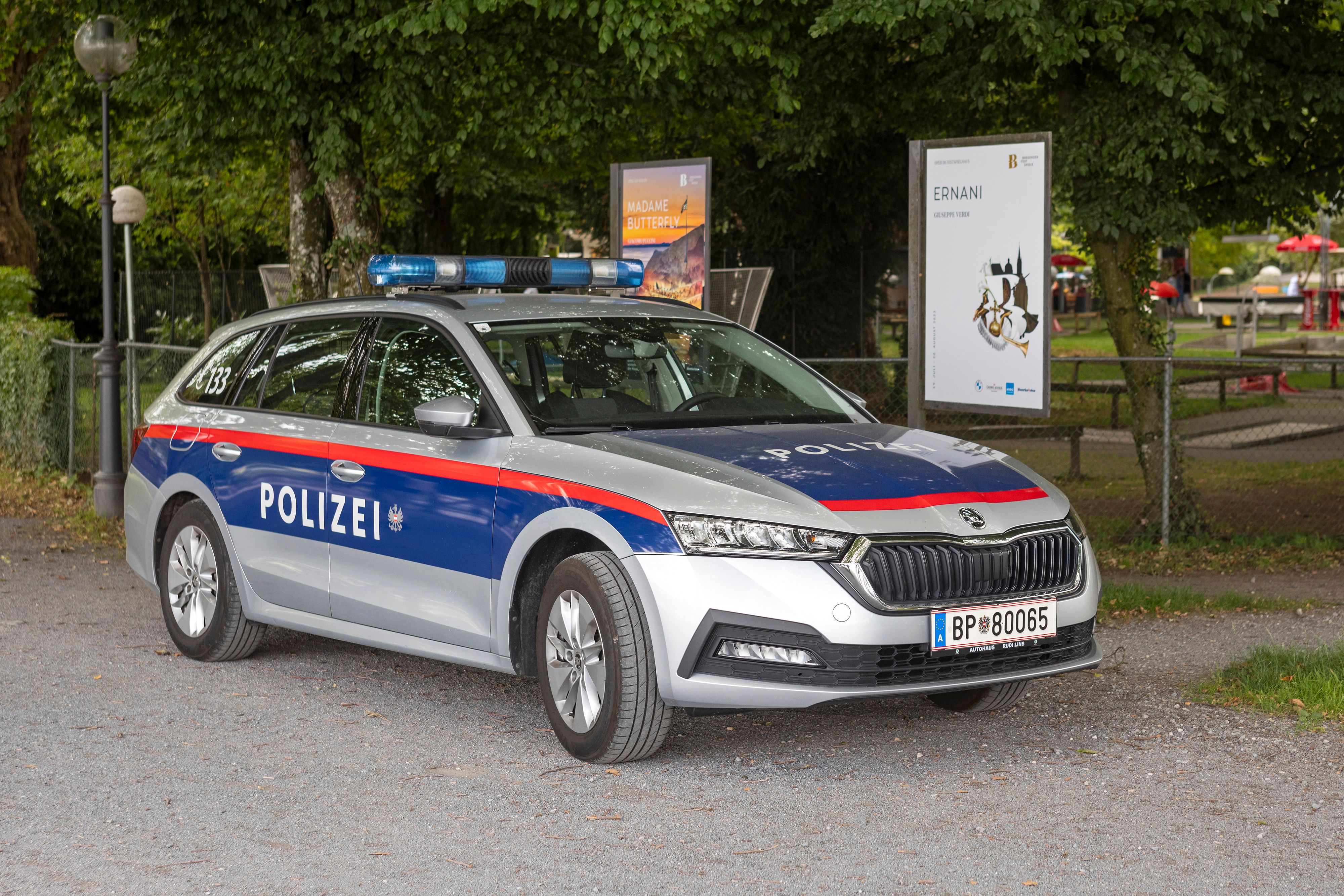Die Polizei in Kennelbach im Bezirk Bregenz vermutet ein Tötungsdelikt nach dem Fund einer Frauenleiche
