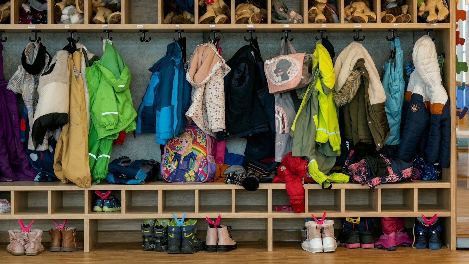 Wiener Kindergärten verbannen Symbole aus Garderobe