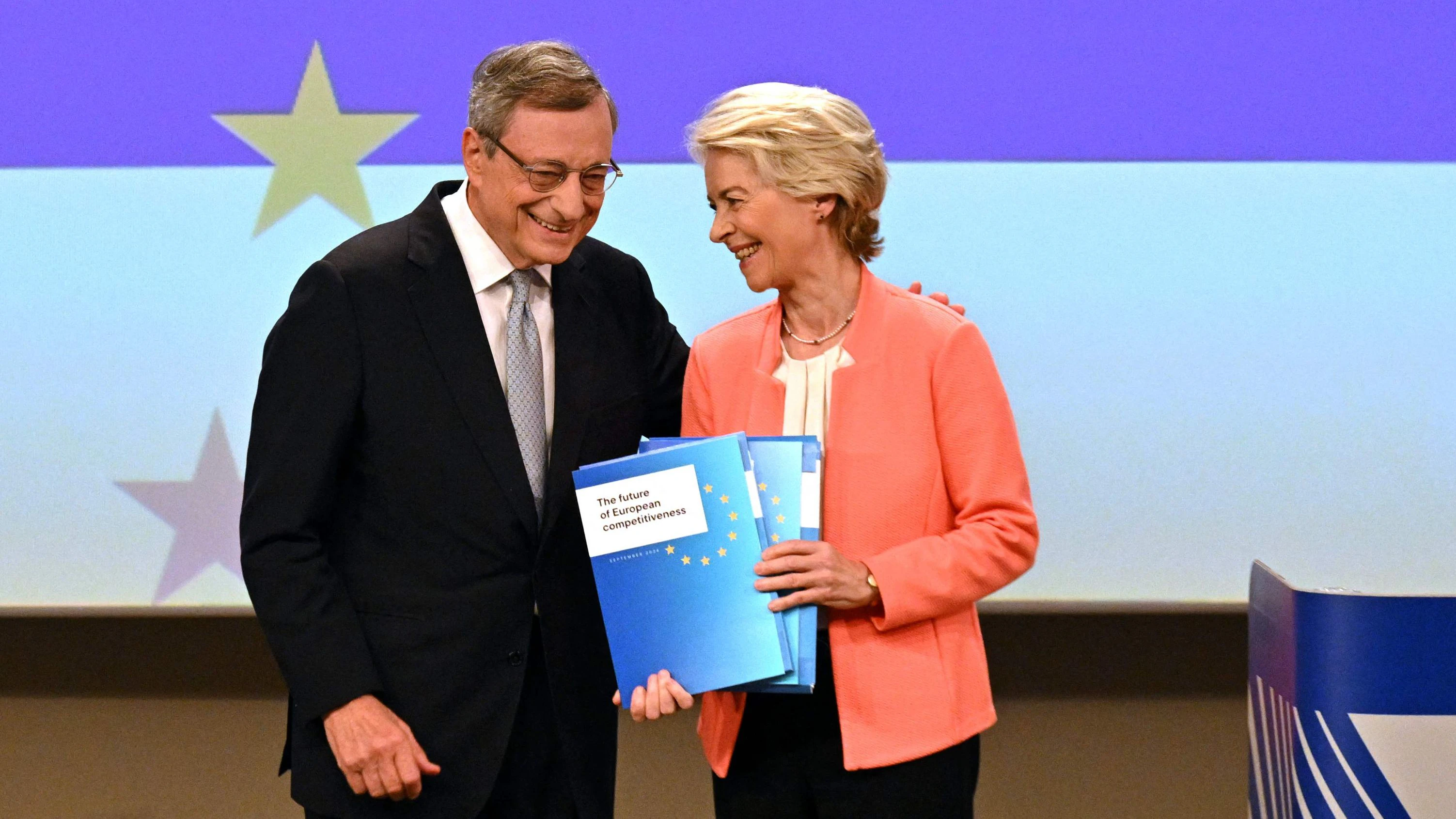 Das Bild täuscht: Mario Draghi, Ökonom, früher Italiens Ministerpräsident und EZB-Chef, liest in seinem Buch Europa die Leviten