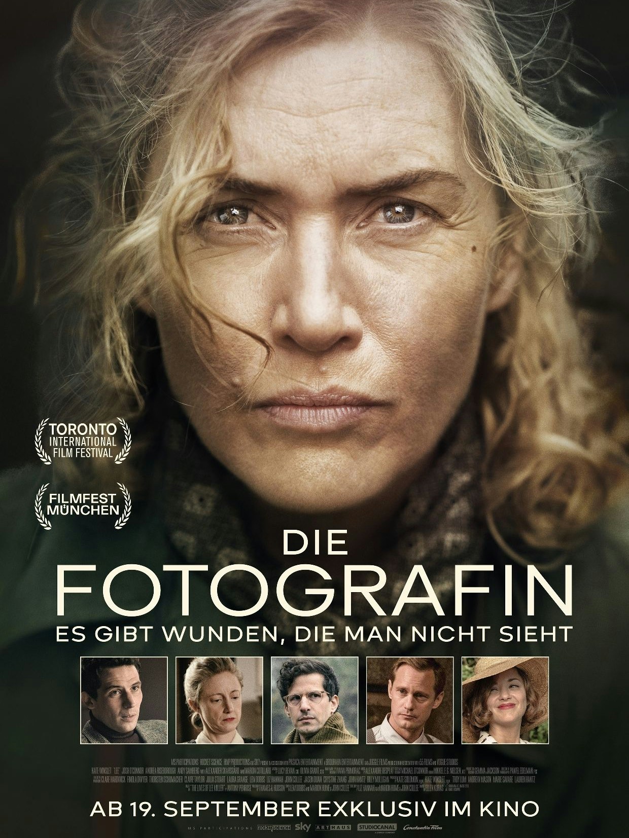 Gewinne zum Filmstart von "DIE FOTOGRAFIN" das Buch "Immer lieber woandershin - Die Leben der Lee Miller" von Anthony Penrose erschienen im Insel Verlag sowie Kinogutscheine.