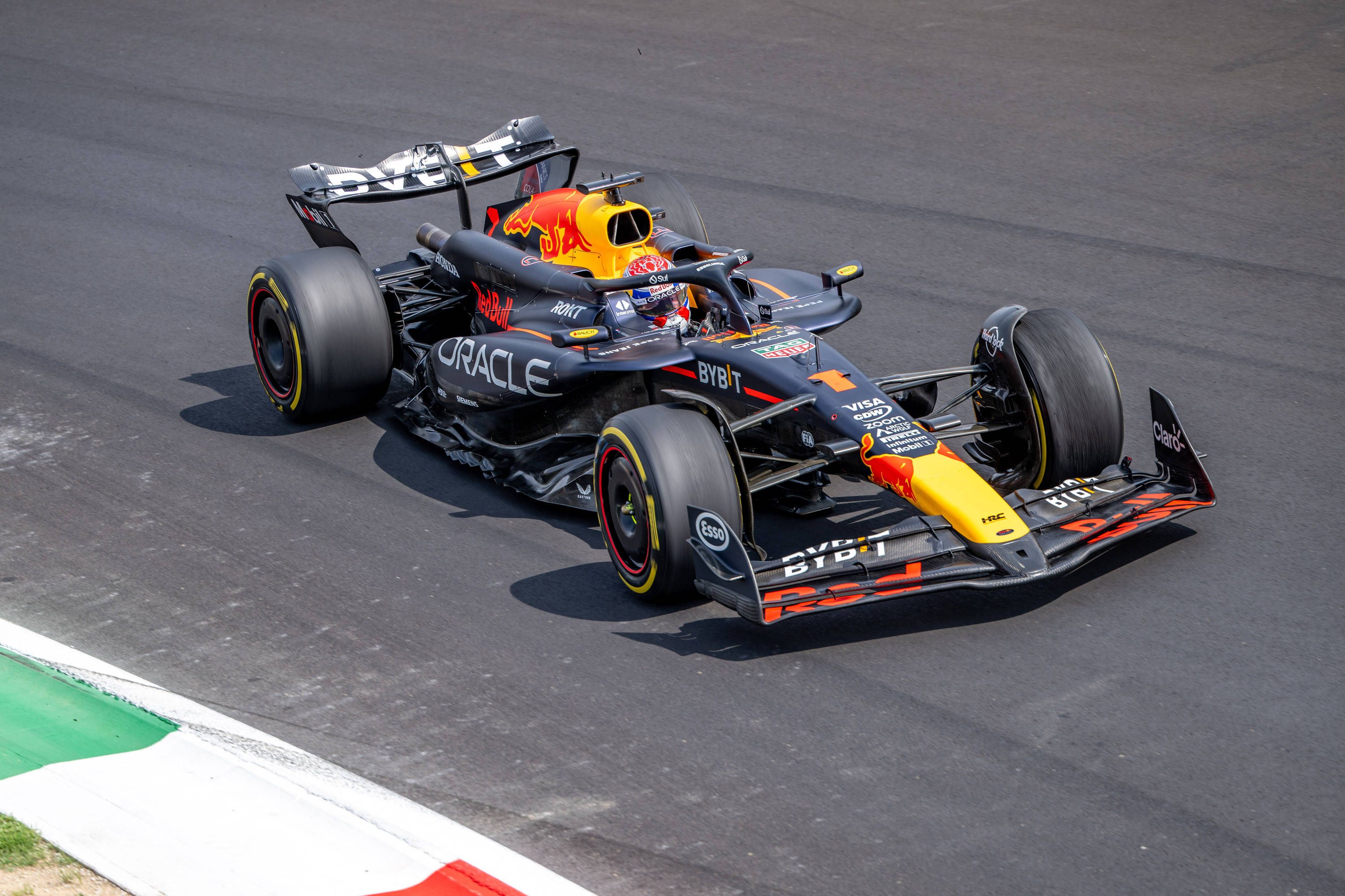 Max Verstappen im kriselnden RB20