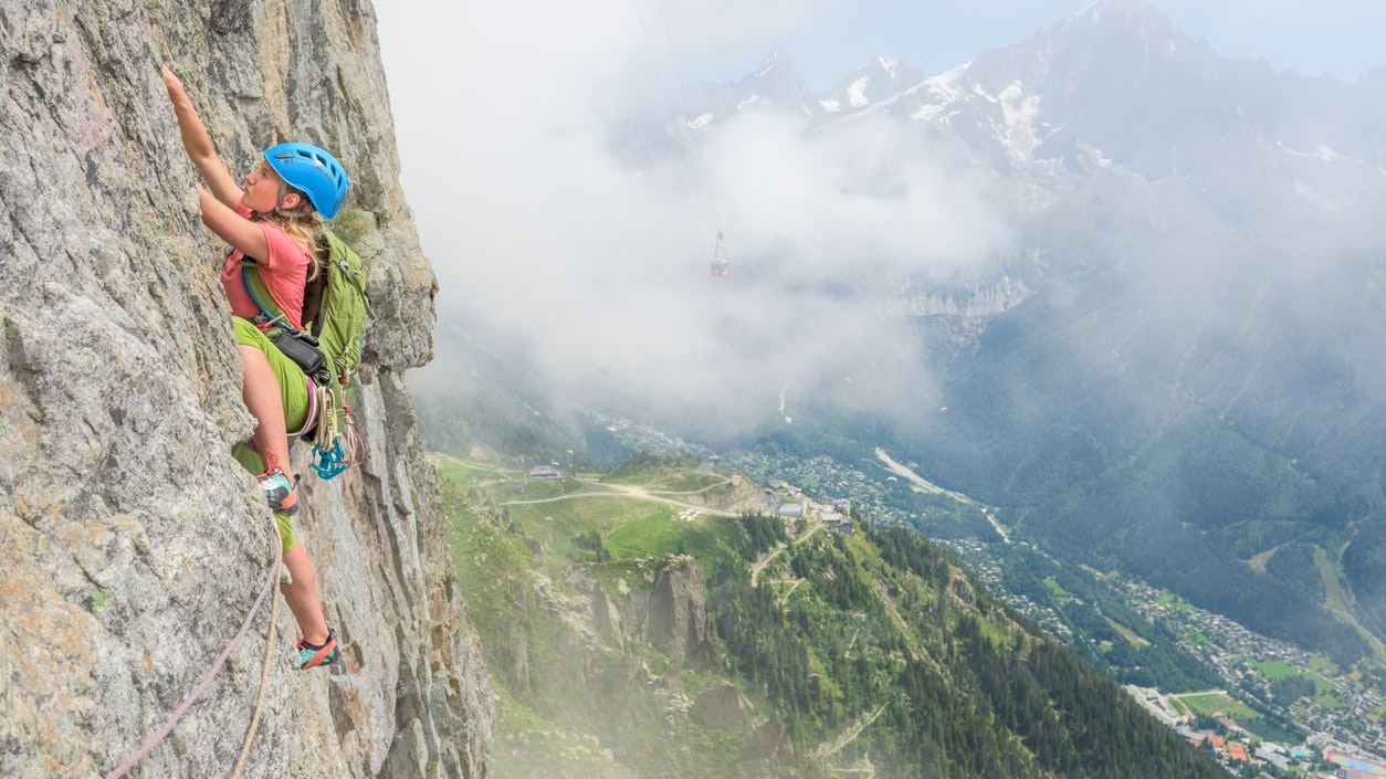 Kletterer wurden geklagt, weil sie Haken in den Berg schlugen. 