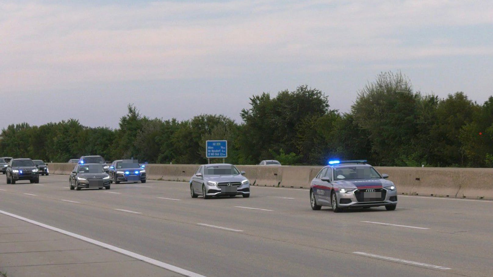 Grund für die A2-Sperre war der Besuch eines israelischen Politikers, der Konvoi befand sich auf dem Weg nach Wiener Neustadt.