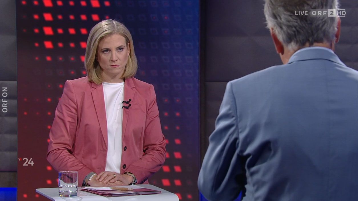 Beate Meinl-Reisinger (NEOS) und Werner Kogler (Grüne) im ORF-Duell bei Susanne Schnabl am 12. September 2024.