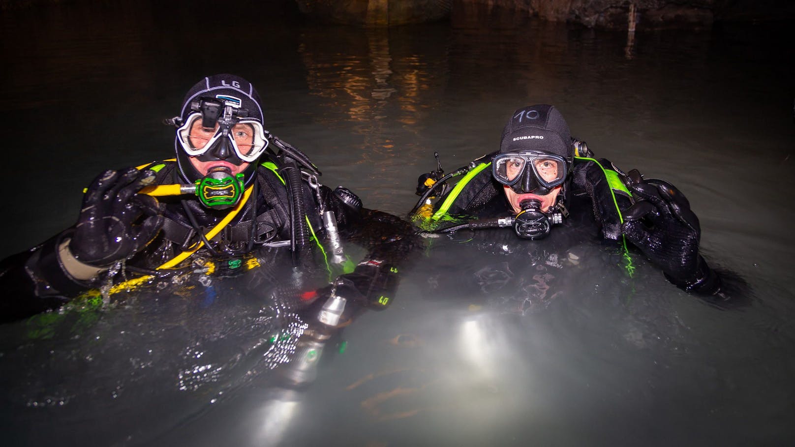 Um auf den Ernstfall vorbereitet zu sein, trafen sich 25 niederösterreichische Feuerwehrtaucher in der Seegrotte Hinterbrühl zu iner Übung.