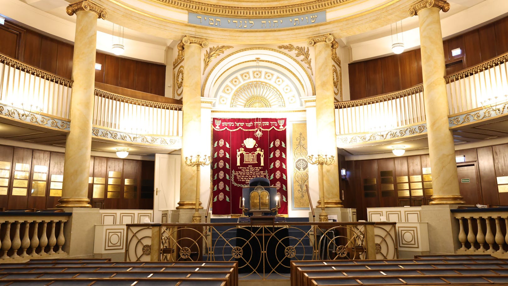 Der Stadttempel ist die größte Synagoge Österreichs.