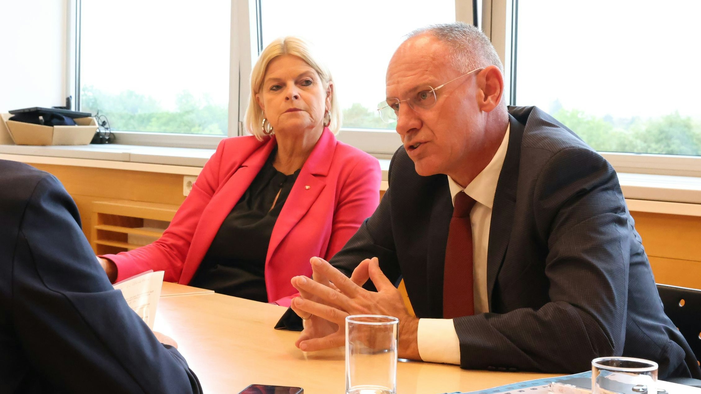 Heute.at - Karner, Tanner: Islamisten müssen unseren Atem spüren