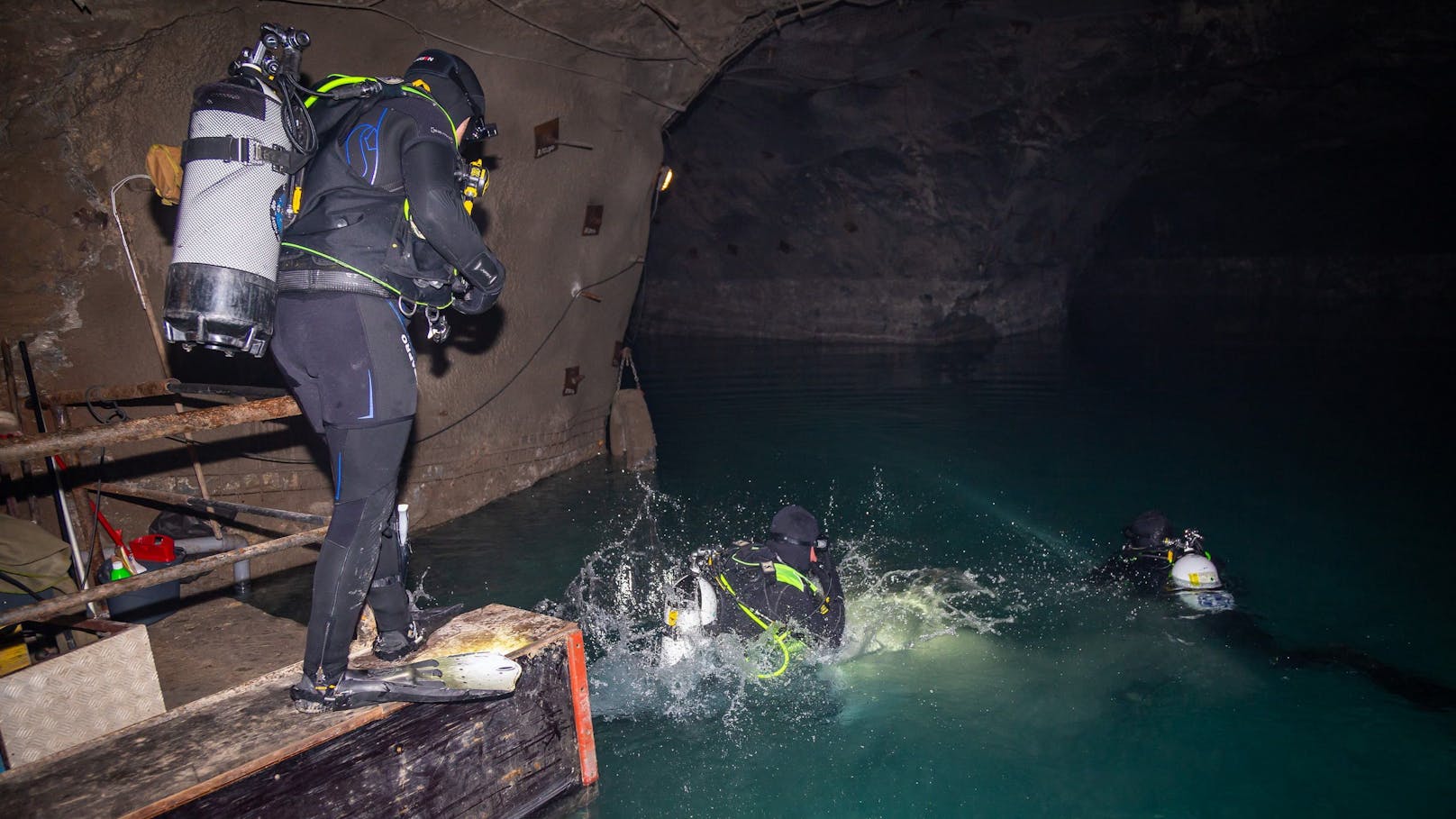 Notfall in der Seegrotte – Alarm für Feuerwehrtaucher