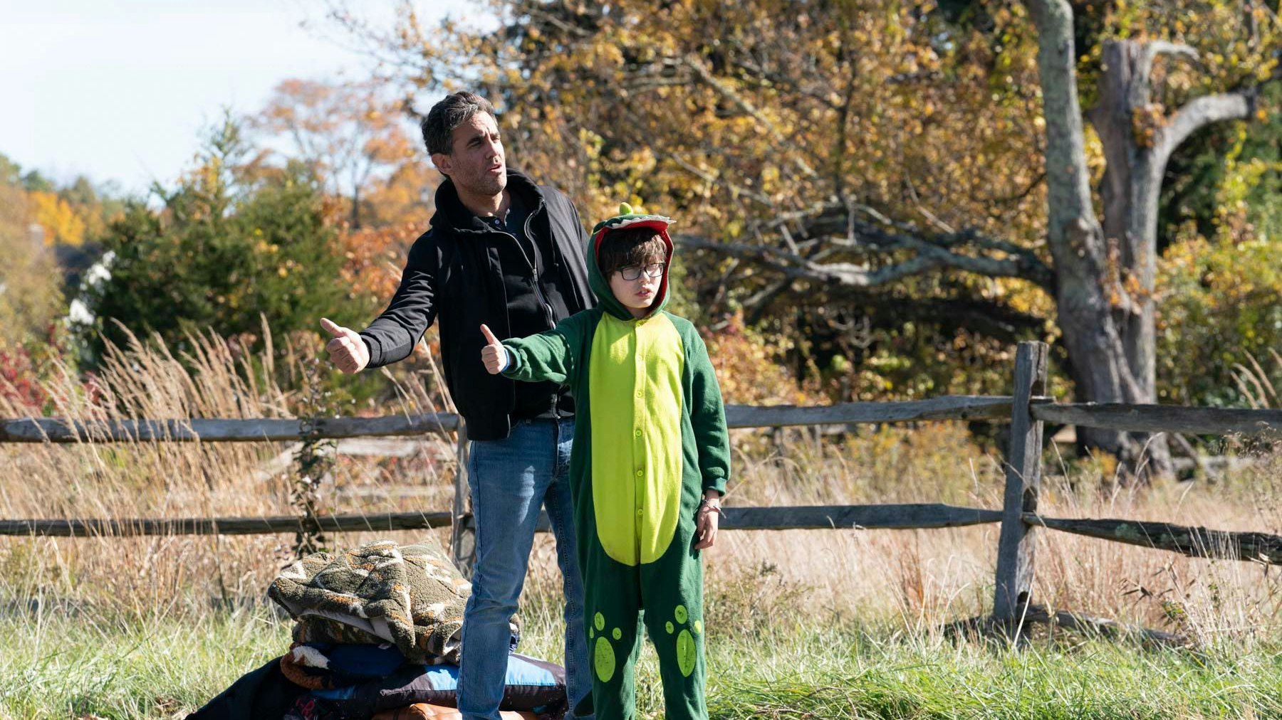 Vater und Sohn gehen auf einen Road Trip: Max (Bobby Cannavale) und Ezra (William Fitzgerald)