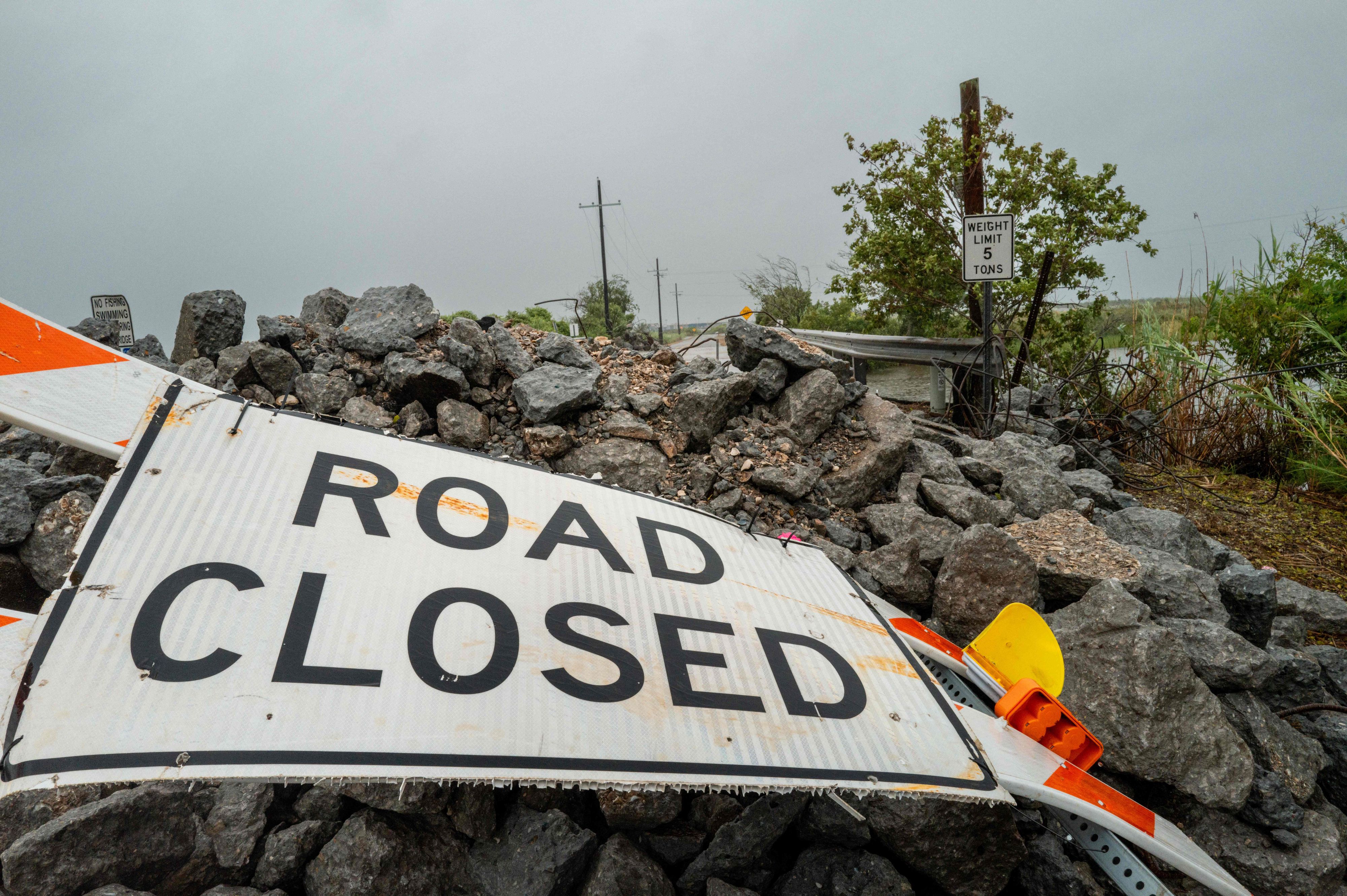 83.000 Menschen ohne Strom: Rettungskräfte sind in Houma, Louisiana, unterwegs.