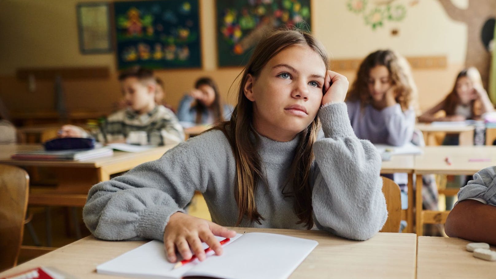 Keine Betreuung gezahlt: 11-Jährige "fliegt" aus Schule