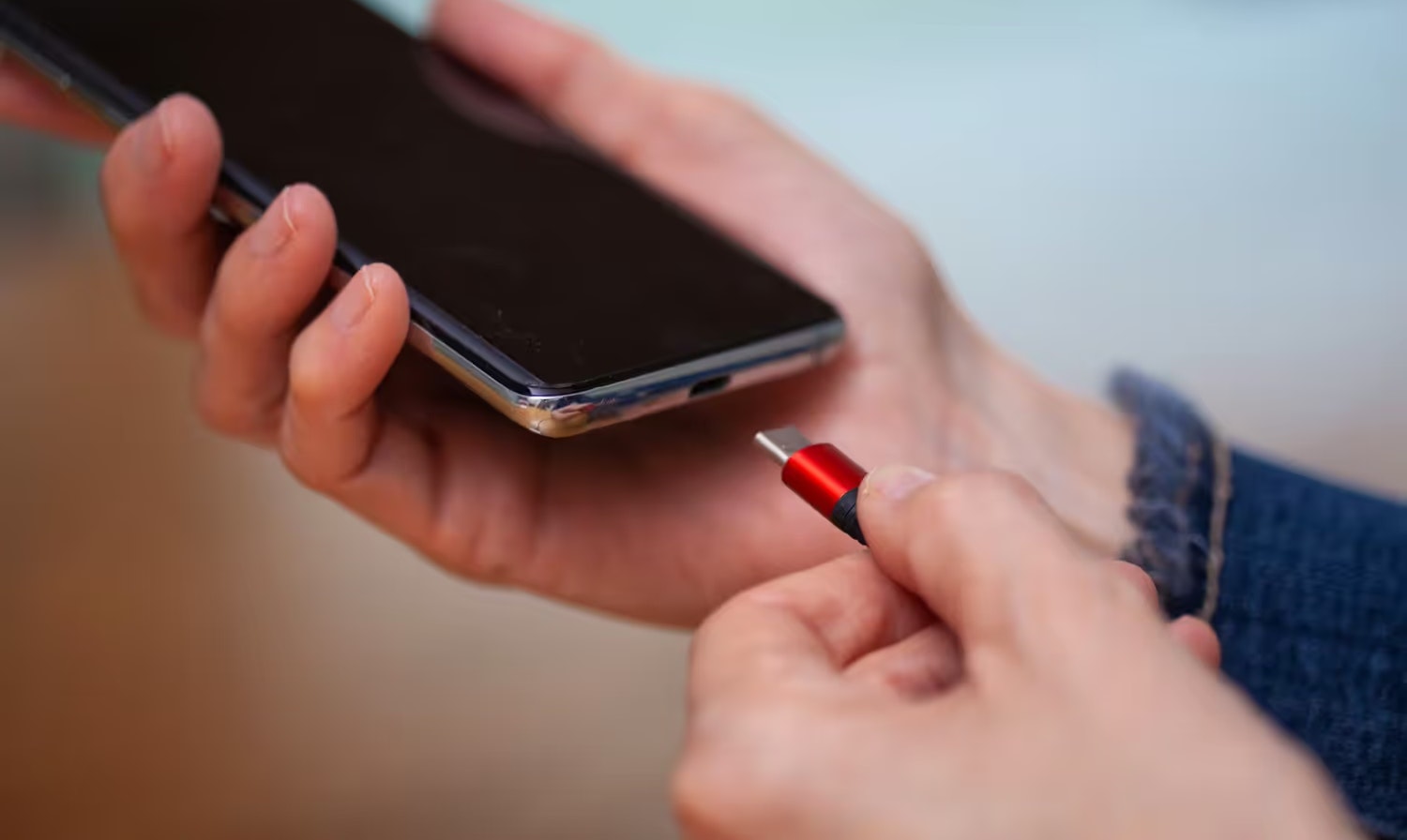 Je länger Lithium-Ionen-Akkus in Betrieb sind, desto schneller leeren sie sich.