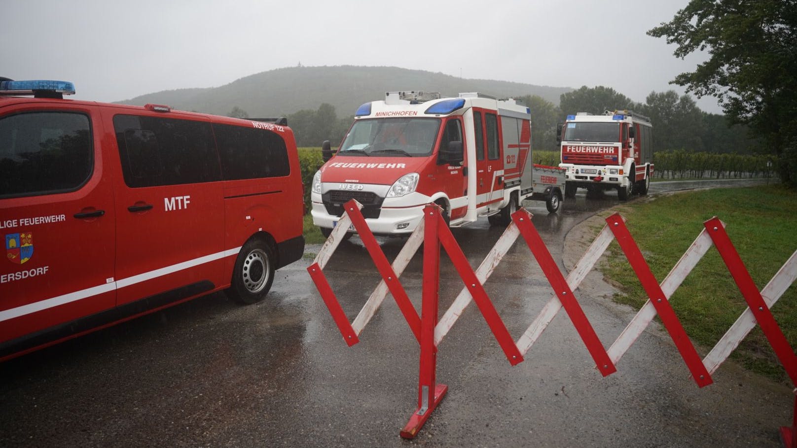 Die Feuerwehr in Langenlois im niederösterreichischen Bezirk Krems hat weitere Maßnahmen gegen das bevorstehende Hochwasser an der Kamp getroffen.