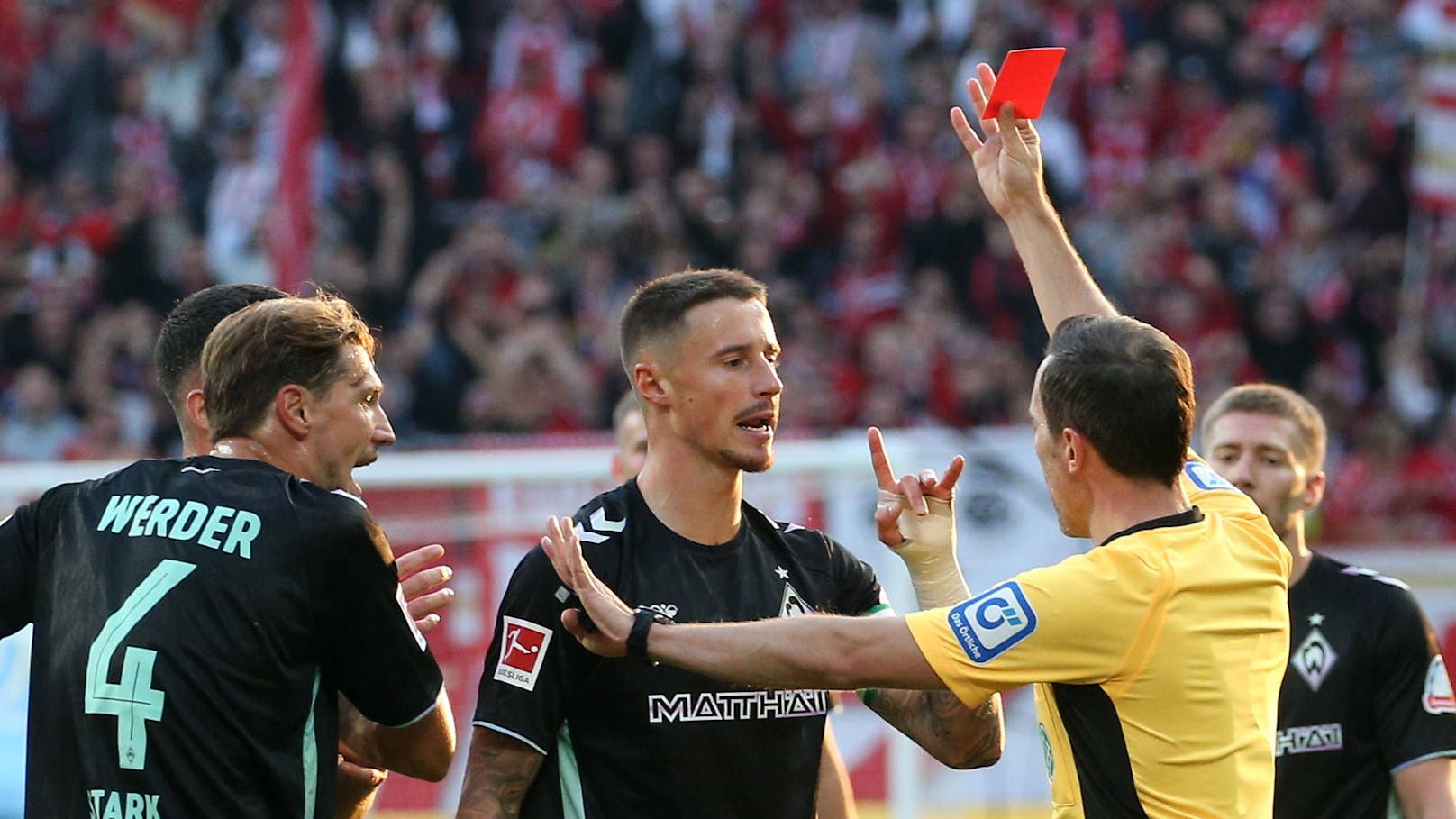 Marco Friedl sah zuletzt in der Liga Rot.