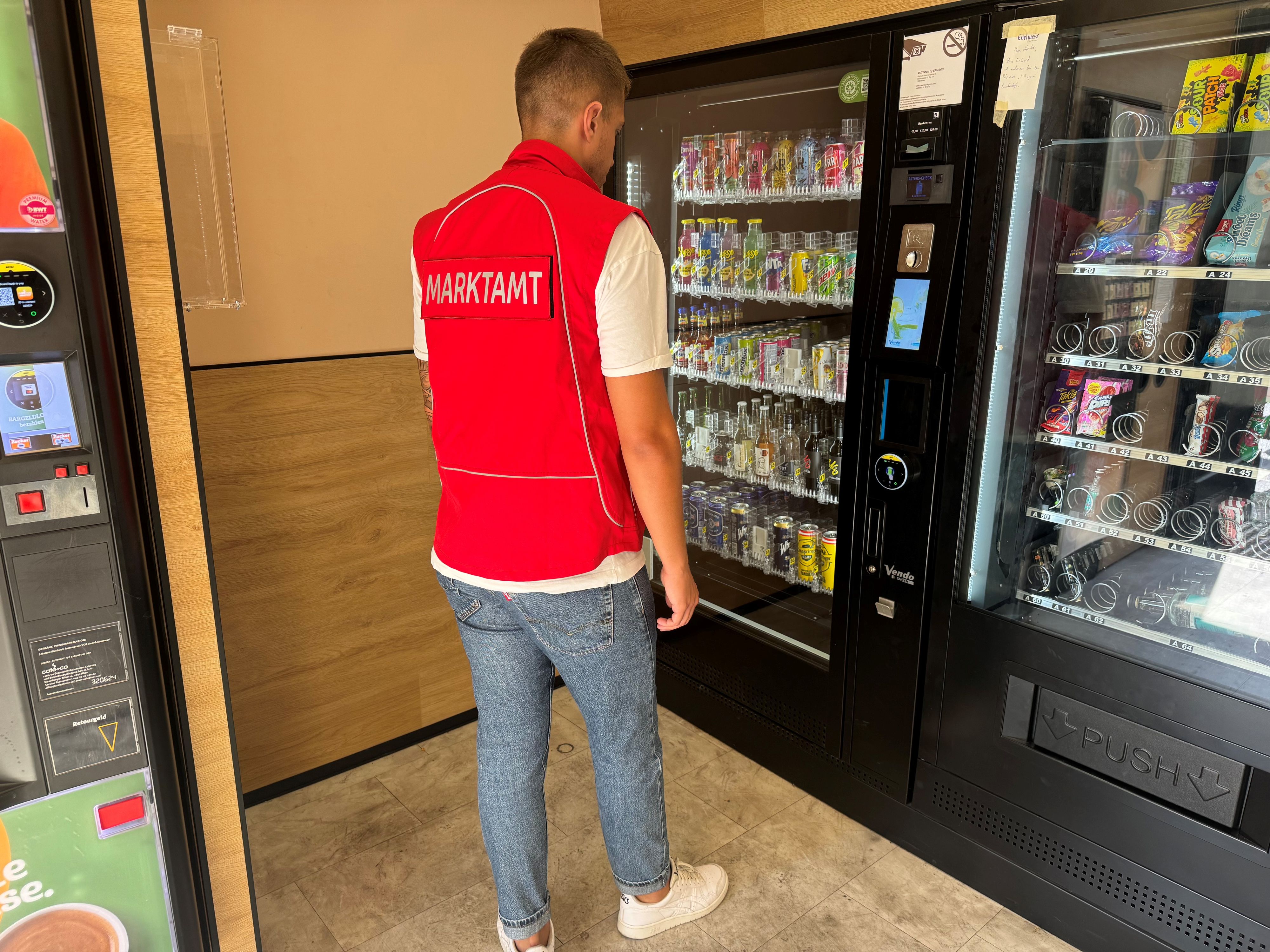 Marktamt kontrollierte Automaten in Wien.