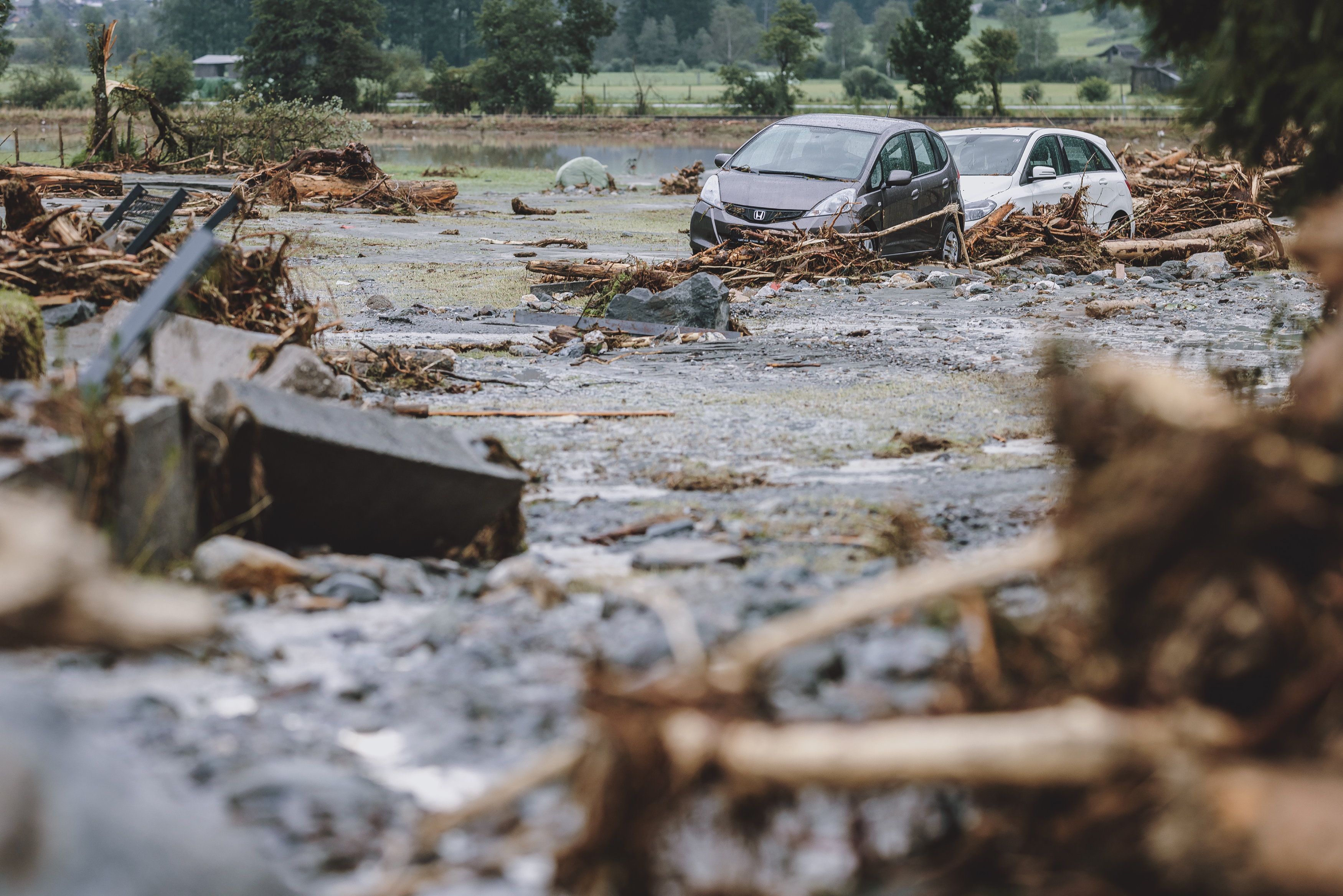 Schüler im Katastrophengebiet sind bis auf Weiteres vom Unterricht freigestellt.