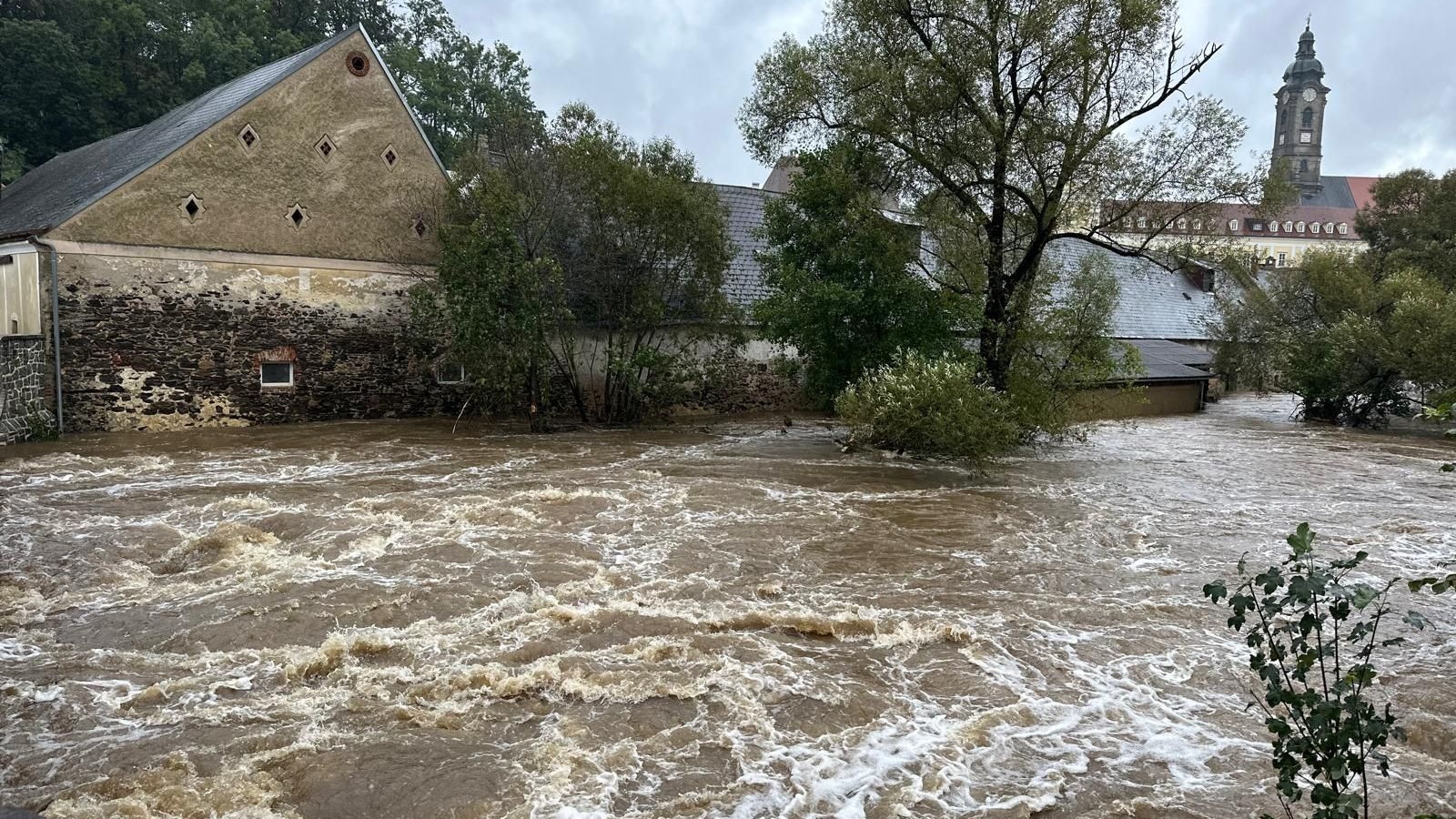 LH-Stellvertreter Udo Landbauer besuchte Straßenmeistereien in den Katastrophengebieten in den Bezirken Krems und Zwettl