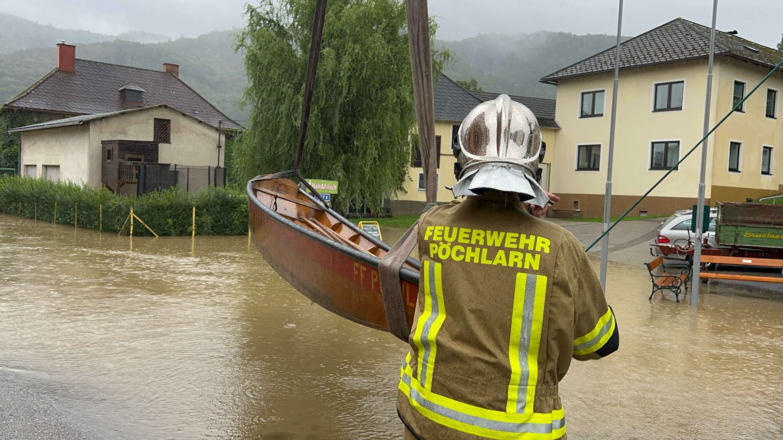 Rettungsaktionen in Melk, Spielberg, Loosdorf und Zelking