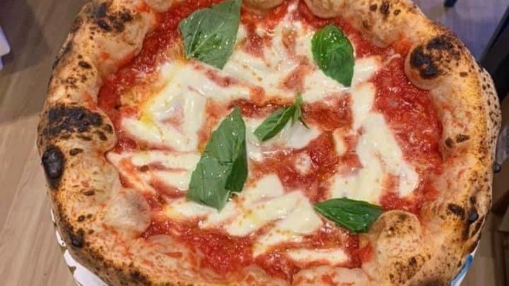 Gewinner der Top 50 Pizza Awards 2024: das Restaurant Una Pizza Napoletana aus New York.