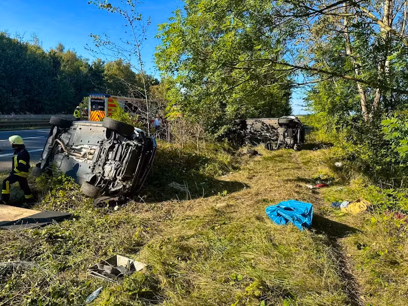 Ein Hochzeitskorso endete in Deutschland in einem schweren Unfall.