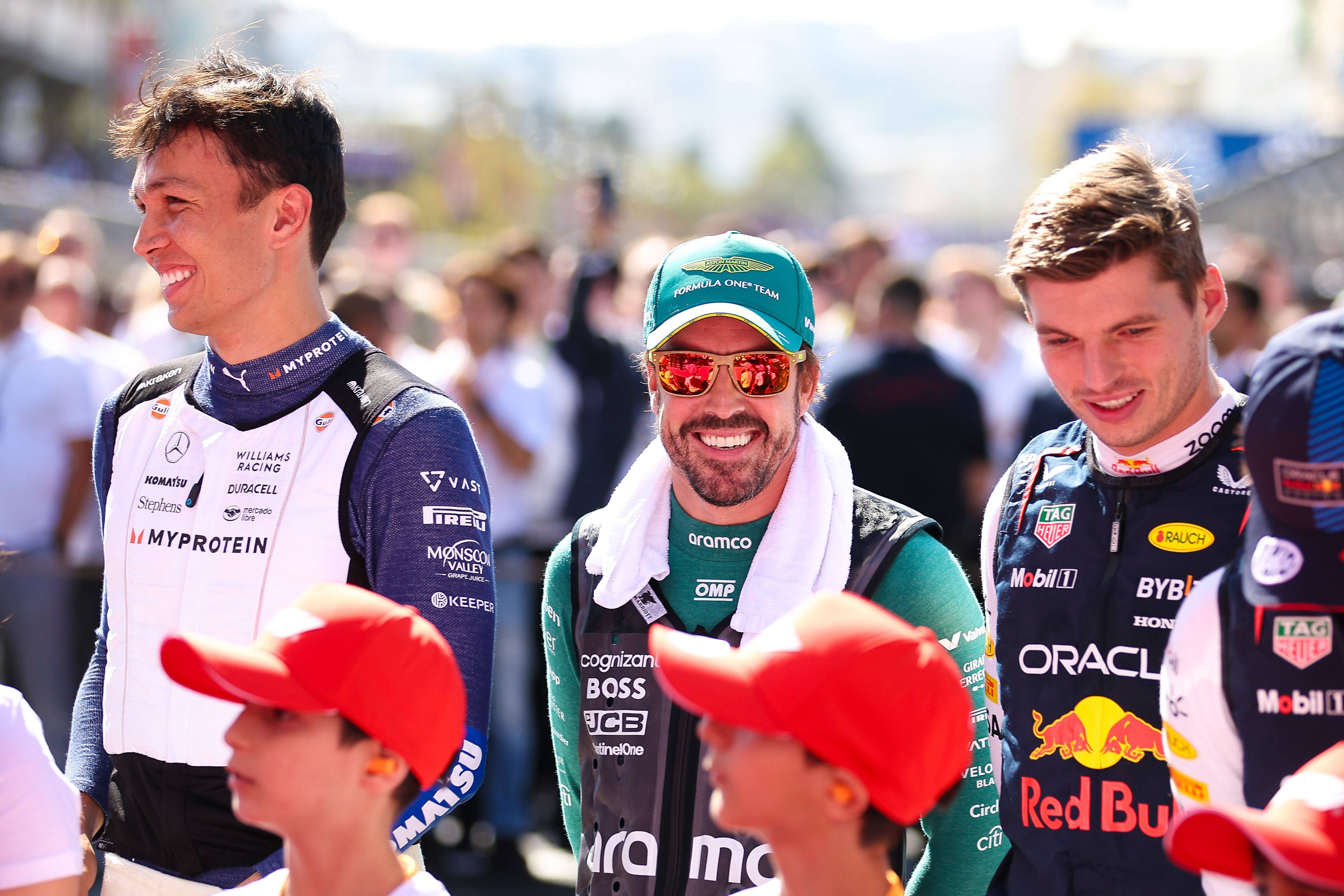 Fernando Alonso und Max Verstappen – kommen sich zwei Superstars im Kampf um ein Cockpit in die Quere?