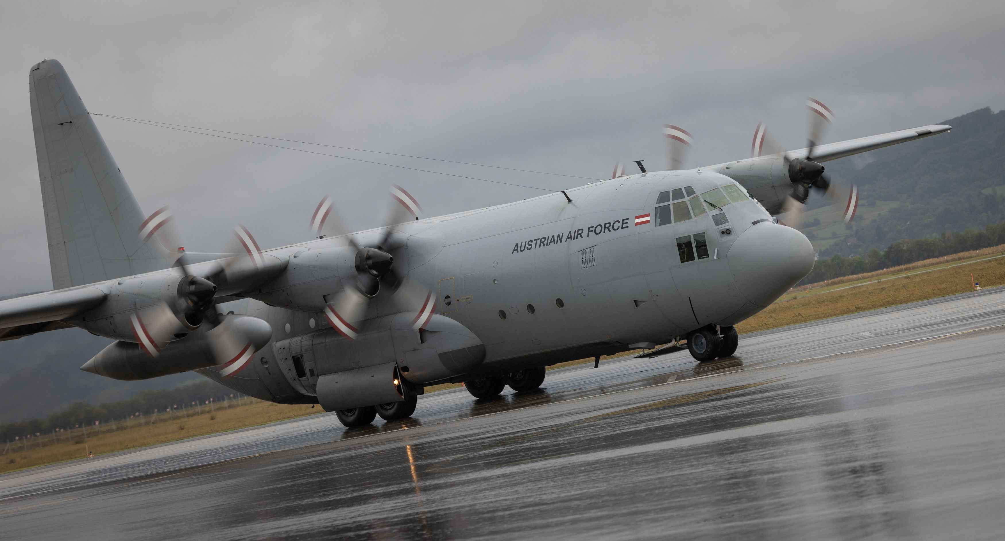 Ein Flugzeug des österreichischen Bundesheeres: Im Kriegsfall gibt es definierte Kulturgüter, die besonders geschützt werden sollen.