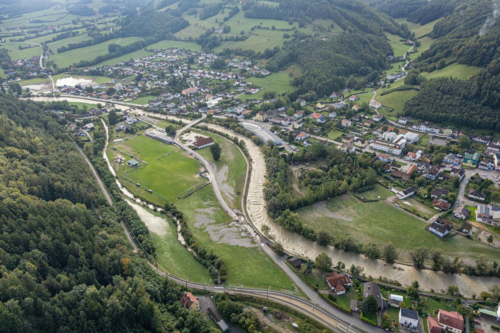 Luftaufnahmen am Dienstag zeigen das gesamte Ausmaß der Zerstörung in Kirchberg an der Pielach, Rabenstein, Hofstetten, Haunoldstein und Groß Sierning.