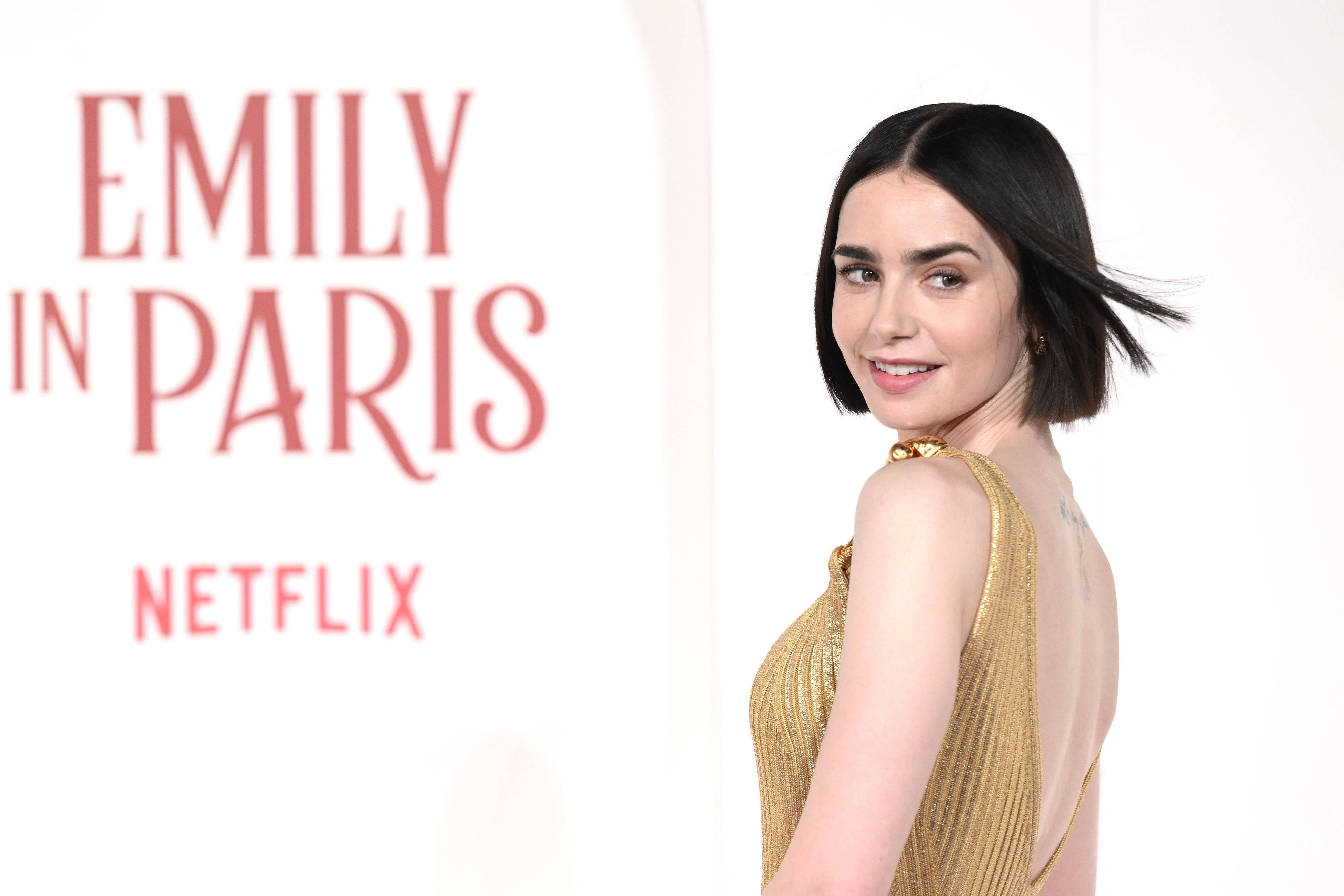 Lily Collins spielt Emily in 