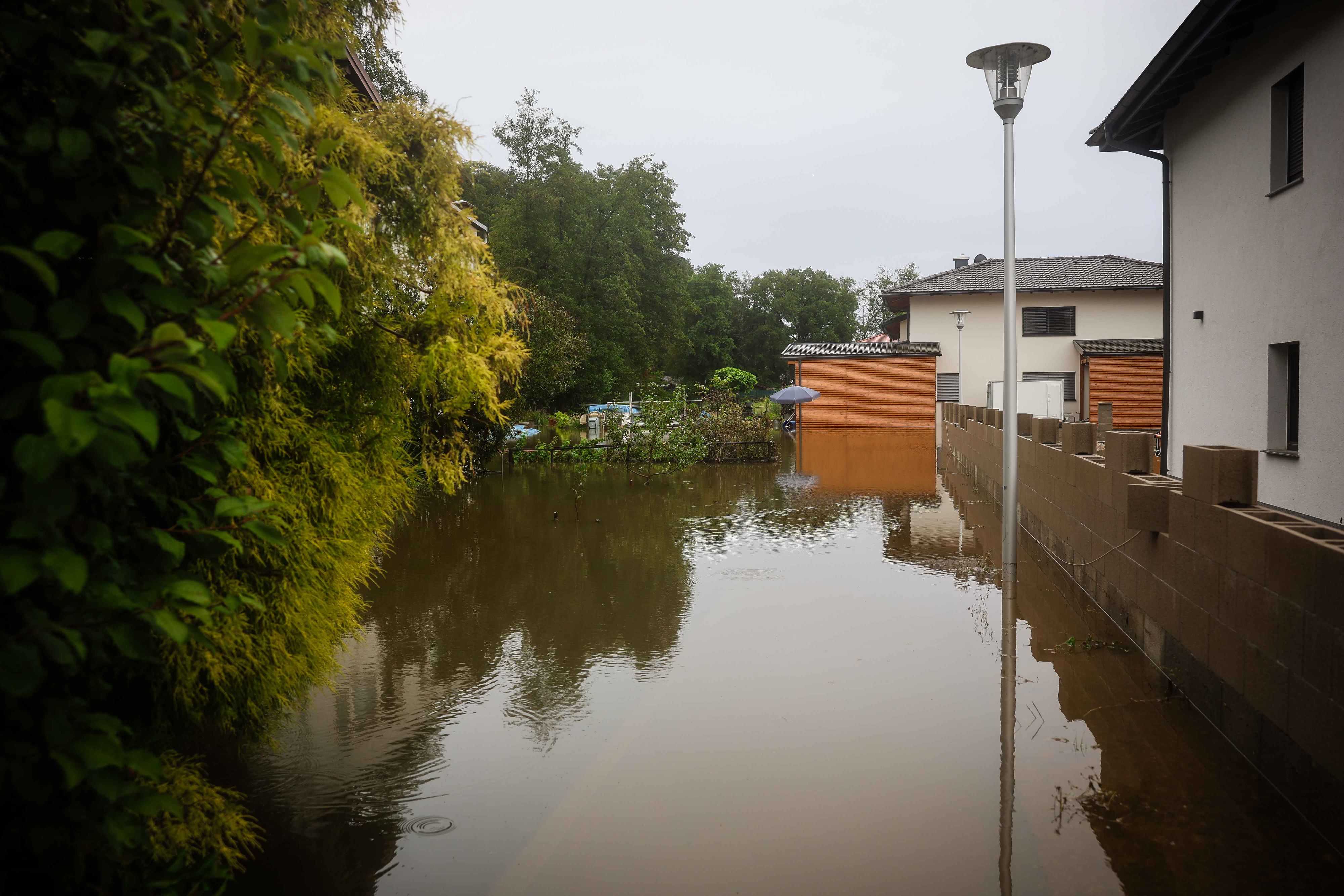 In Mauerkirchen (Bez. Braunau) wurde eine Siedlung geflutet.