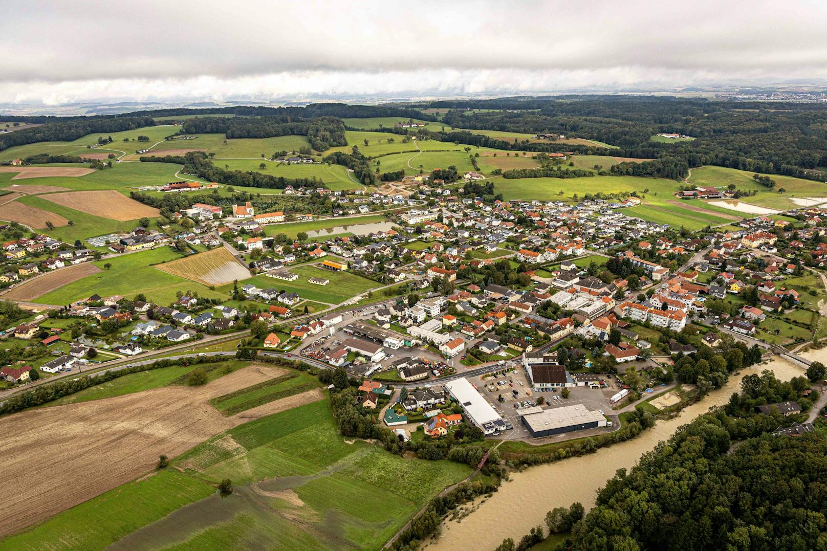 Luftaufnahmen am Dienstag zeigen das gesamte Ausmaß der Zerstörung in Kirchberg an der Pielach, Rabenstein, Hofstetten, Haunoldstein und Groß Sierning.