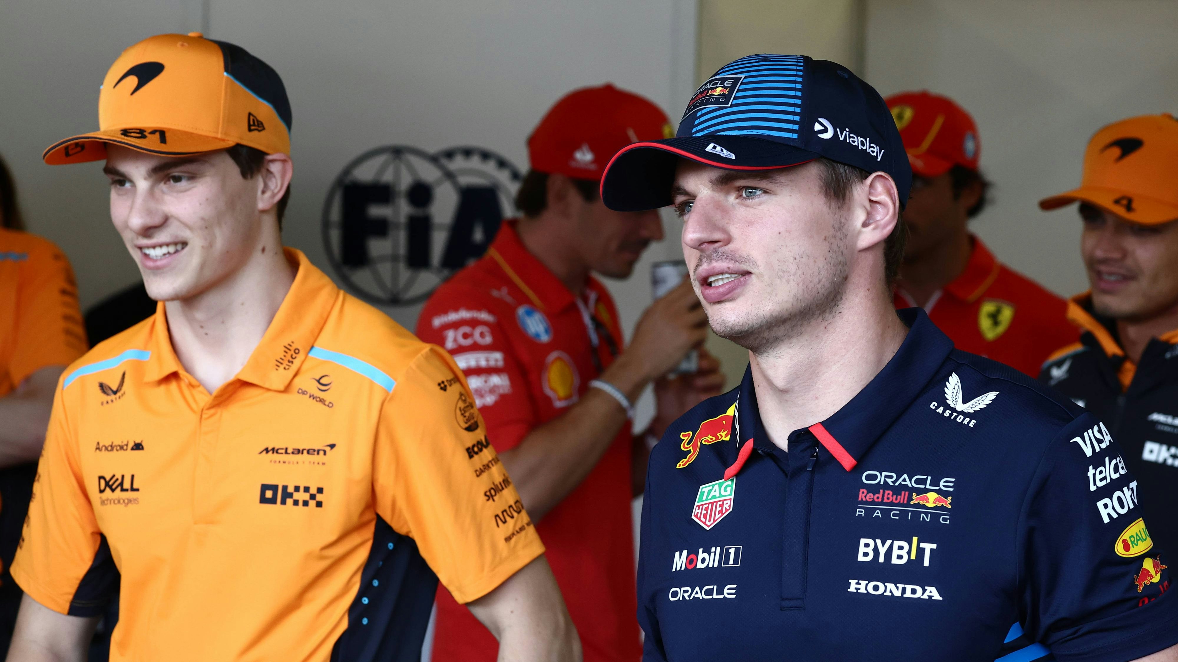 Formel-1-Star Max Verstappen musste zu den Stewards, WM-Konkurrent Lando Norris beschwerte sich über ihn. 