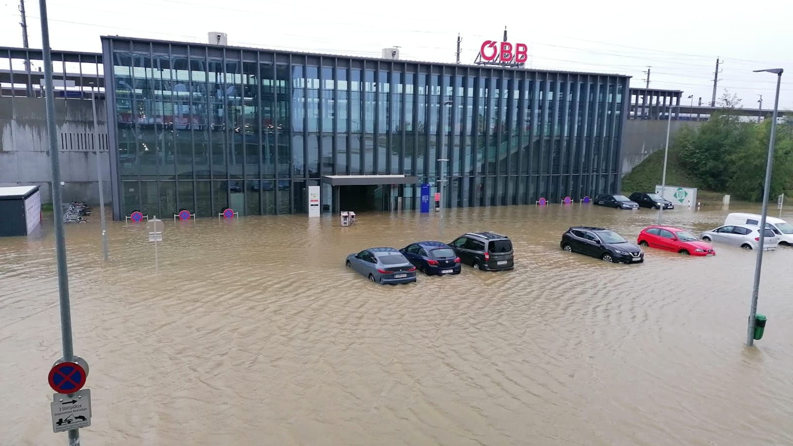 Polit-Streit um lange Sperre von neuer Westbahnstrecke