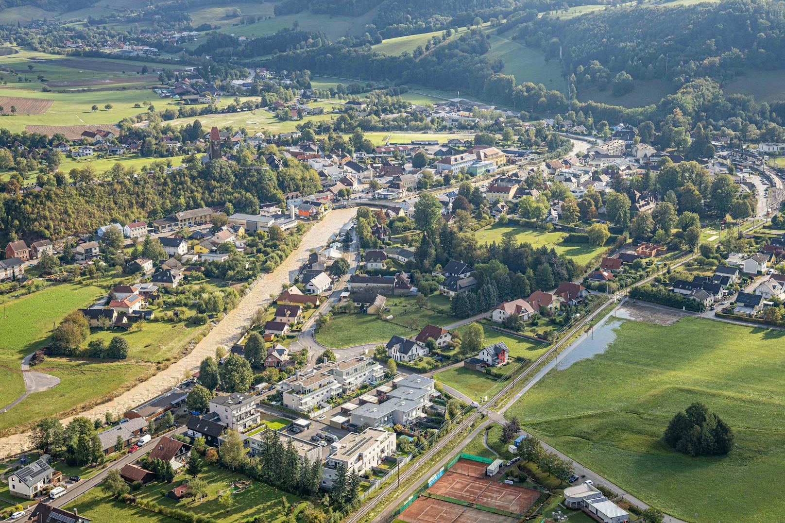 Luftaufnahmen am Dienstag zeigen das gesamte Ausmaß der Zerstörung in Kirchberg an der Pielach, Rabenstein, Hofstetten, Haunoldstein und Groß Sierning.