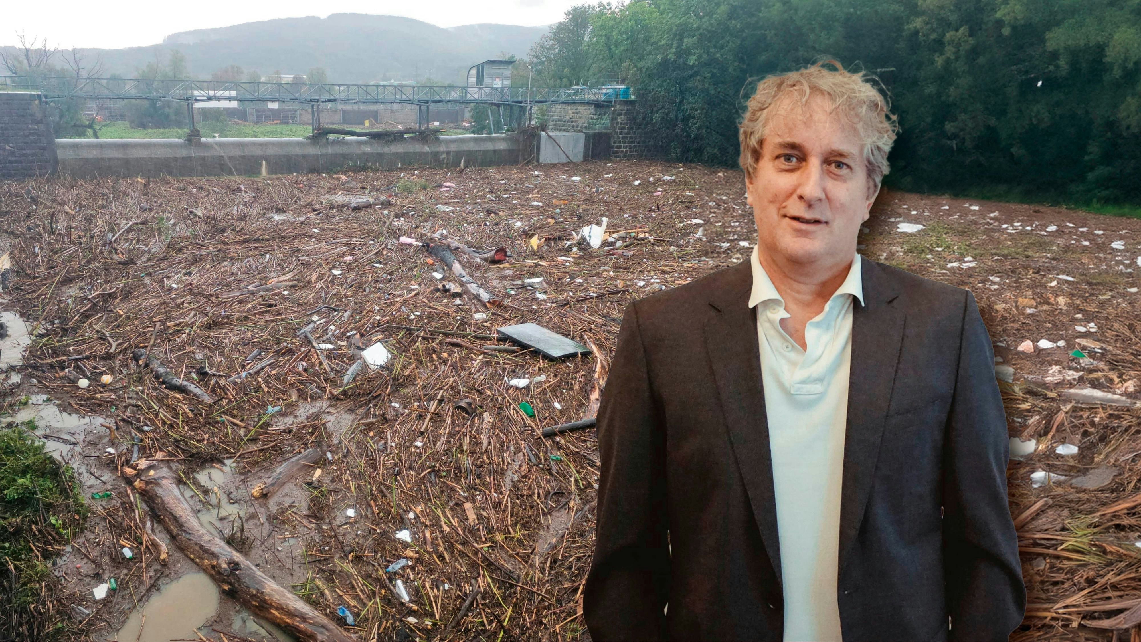 Michael Leidig hatte Glück im Unglück. Müll und Äste hielten die Flut teilweise zurück.