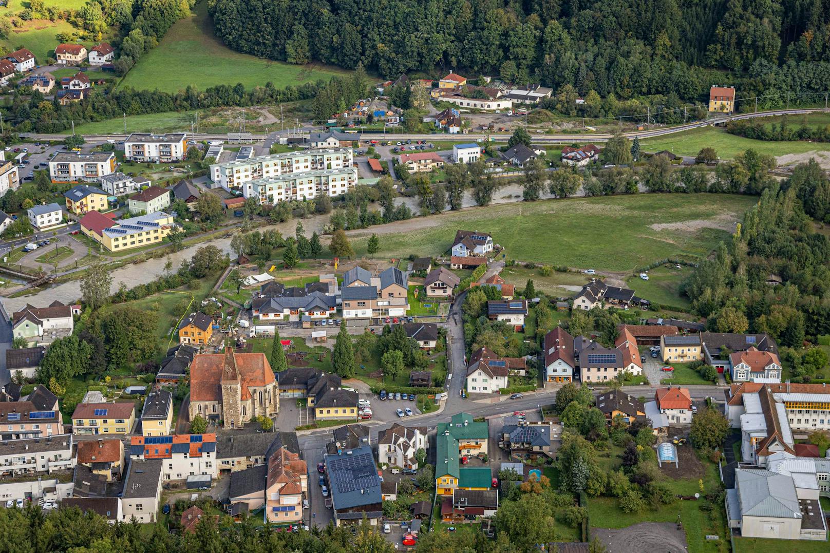 Luftaufnahmen am Dienstag zeigen das gesamte Ausmaß der Zerstörung in Kirchberg an der Pielach, Rabenstein, Hofstetten, Haunoldstein und Groß Sierning.