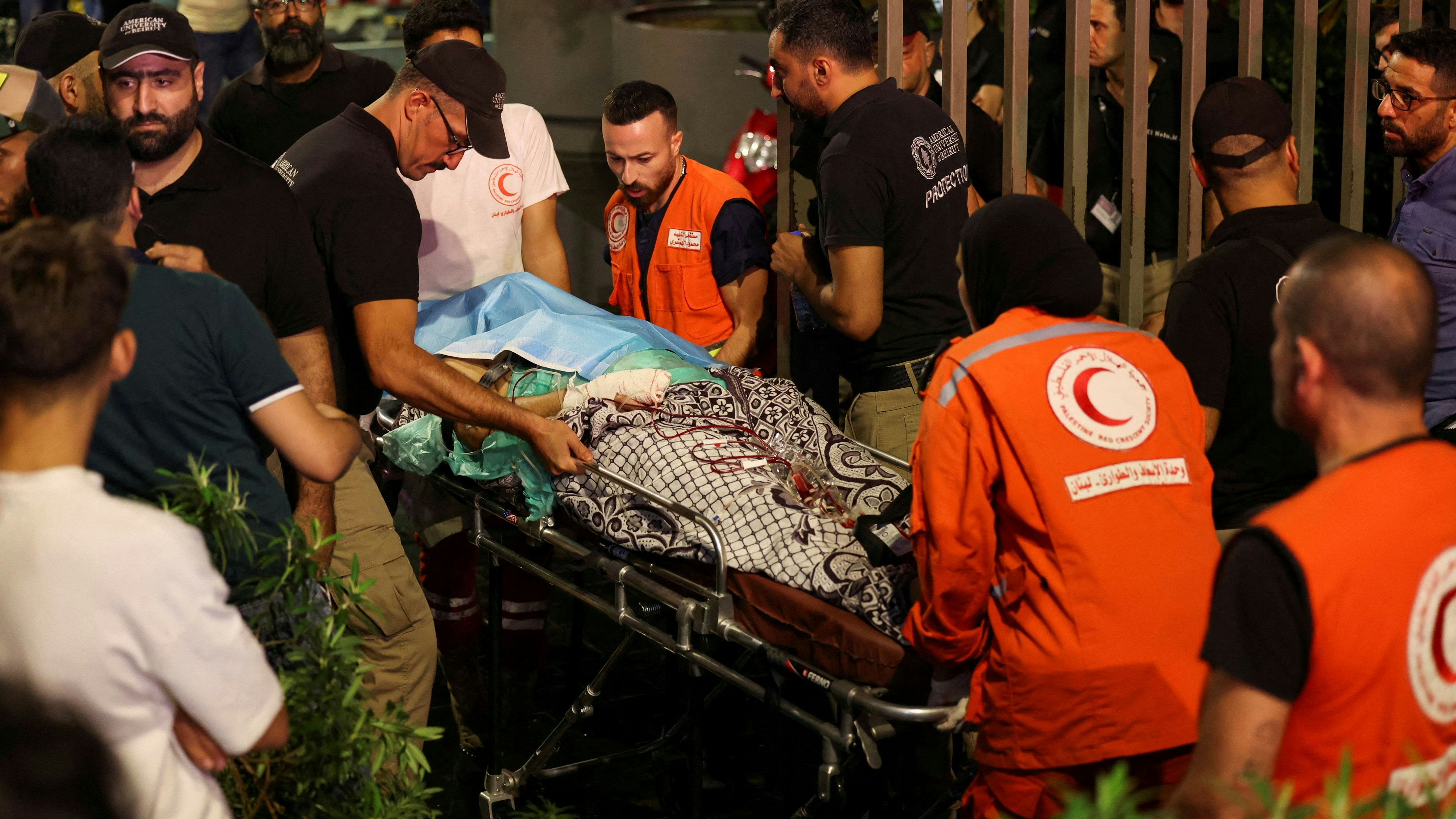 Bei zahlreichen Pager-Explosionen im Libanon gab es mindestens zwölf Toten und über 2.750 Verletzten.