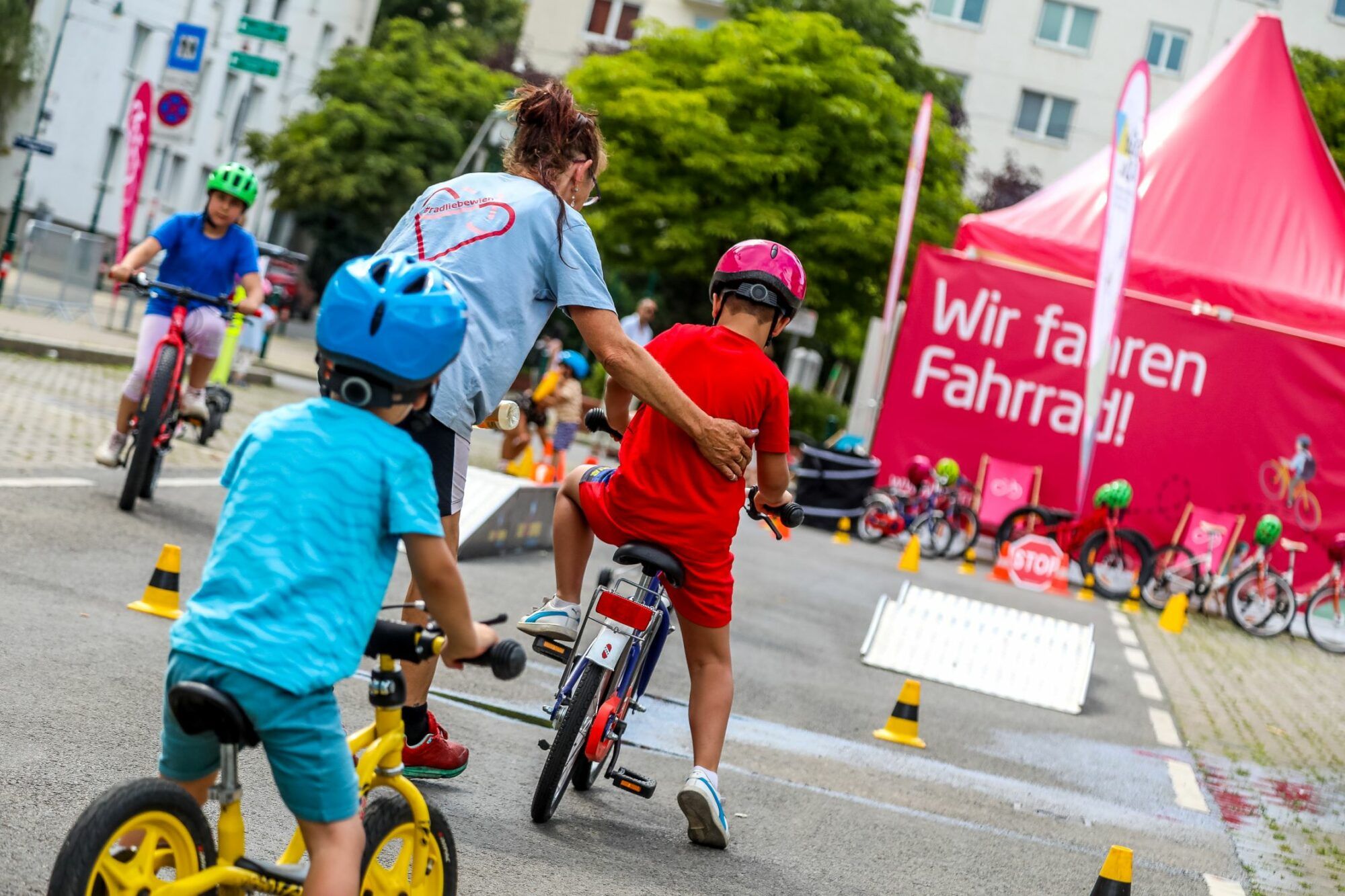 Radübungsplatz für Volksschüler: Erfahrene Trainer sind vor Ort.