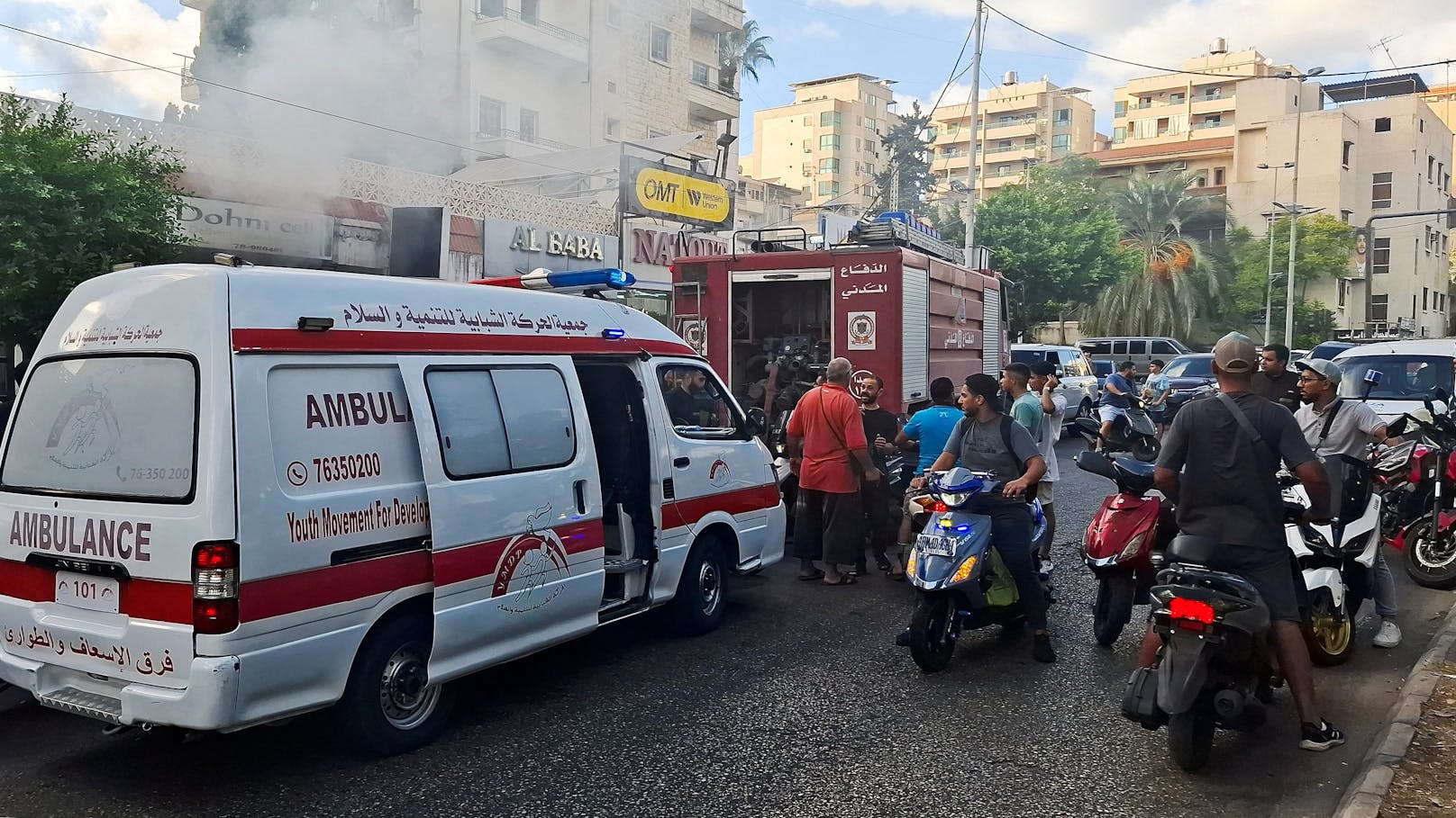 Nachdem bereits am Dienstag tausende Menschen verletzt wurden und mindestens zwölf Personen durch Pager-Explosionen im Libanon ums Leben gekommen waren, explodierten am Mittwoch erneut tausende Funkgeräte. 