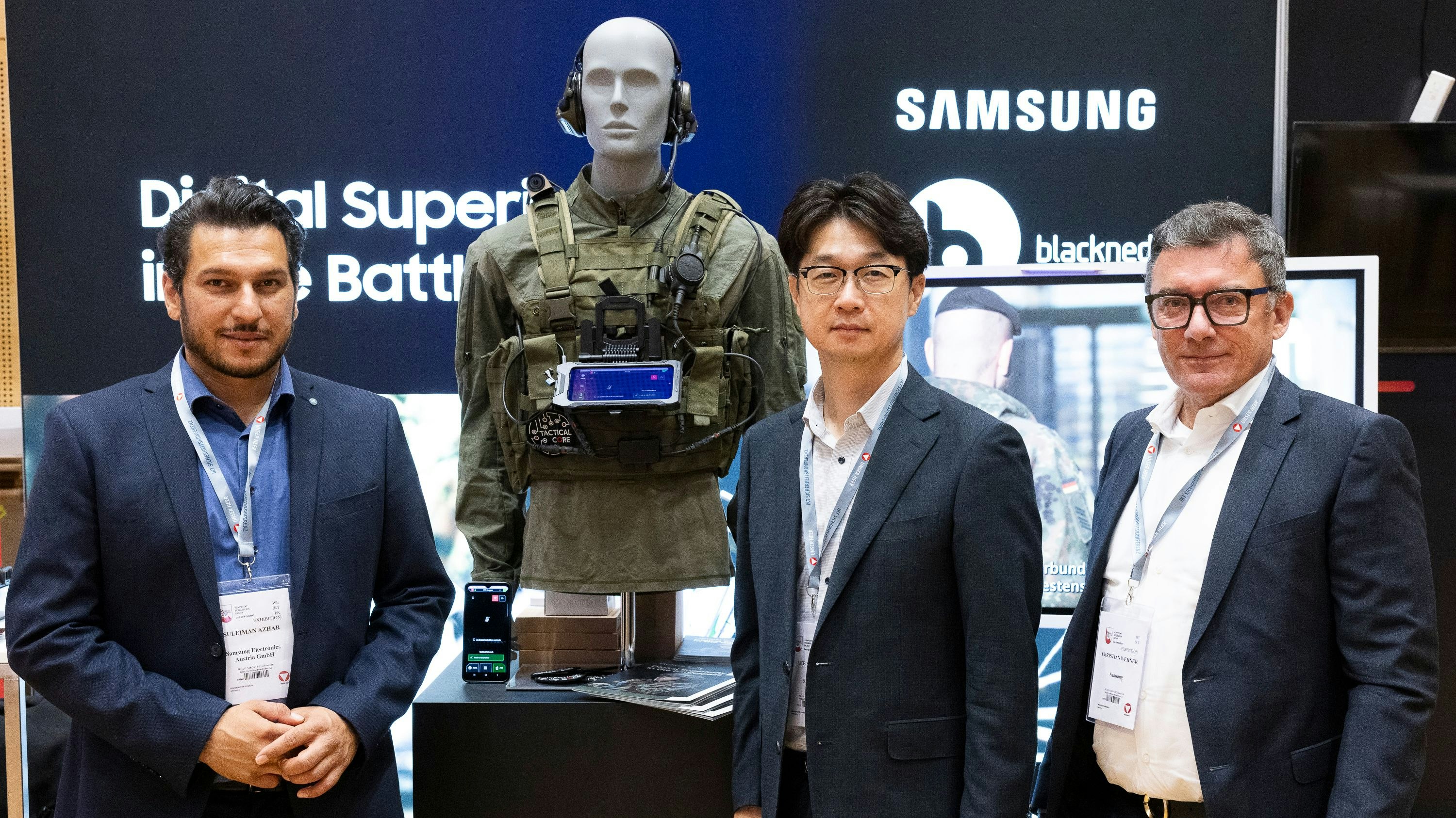 Azhar Suleiman (Senior Presales Manager IM B2B Samsung Österreich), Trevor Lee (Präsident Samsung Österreich & Samsung Schweiz), Christian Wehner (Leitung Mobile B2B Samsung Österreich).