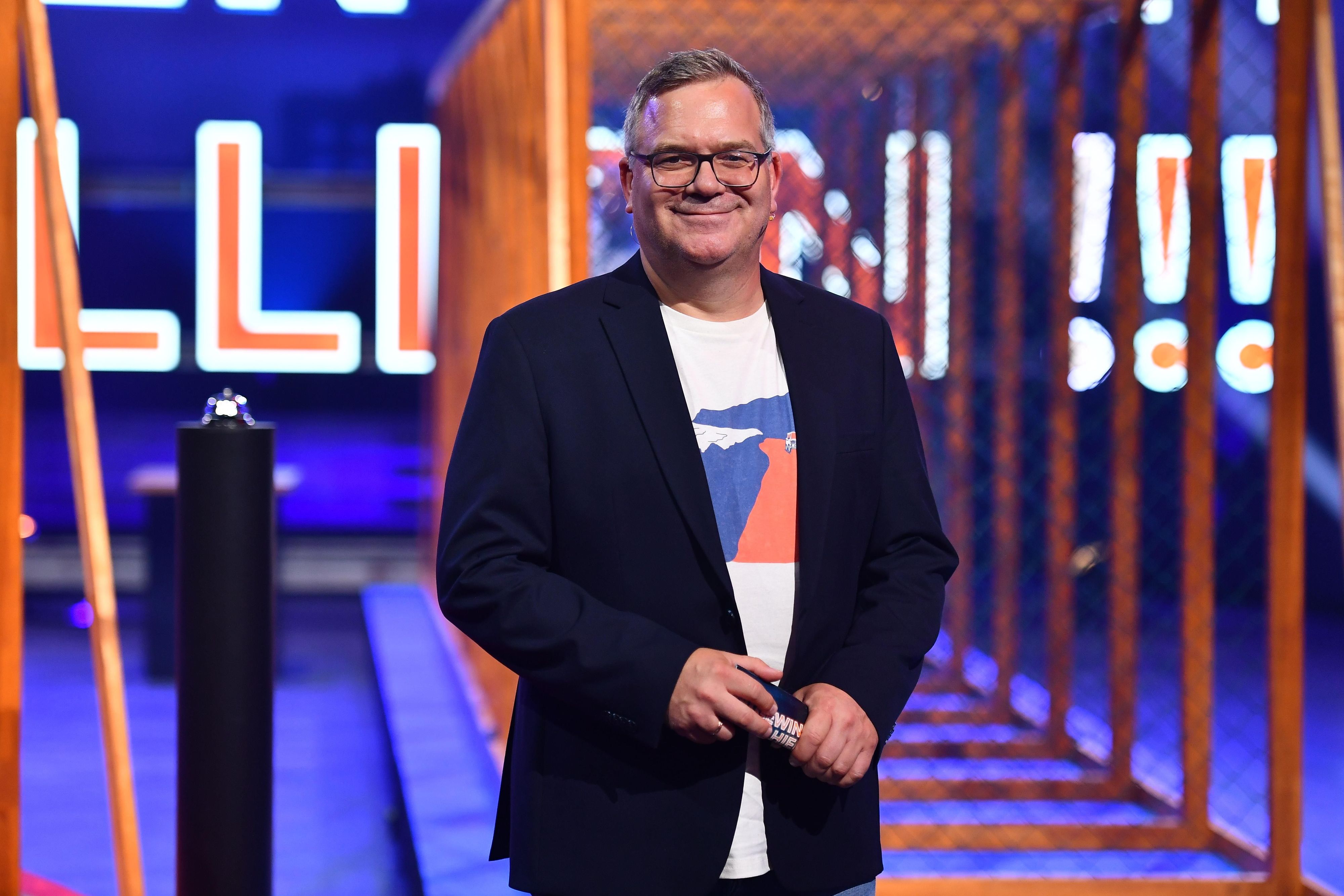 Die meisten kennen Elton als TV-Moderator.