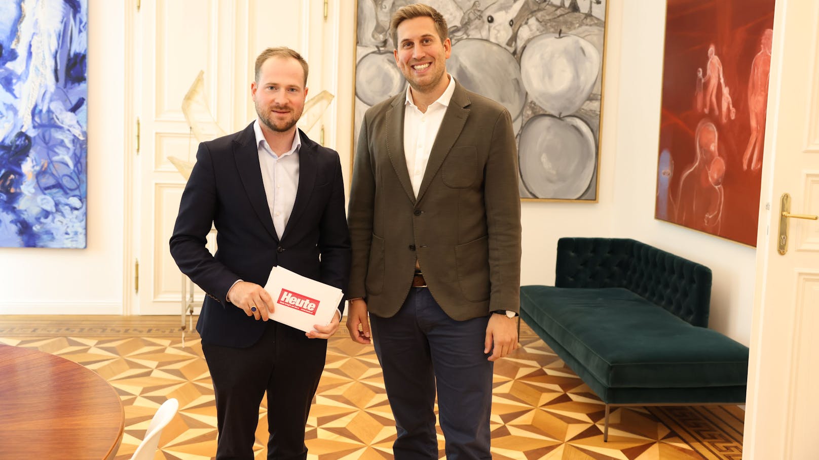 Alexander Pröll stellte sich als Bundesgeschäftsführer den Fragen von Reporter Tomsits (l.)