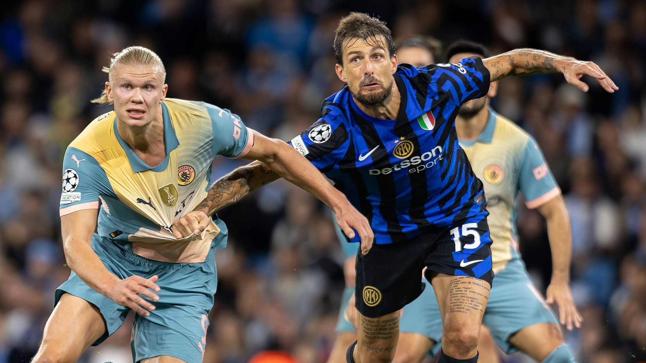 Erling Haaland legte sich mit Routinier Francesco Acerbi an.