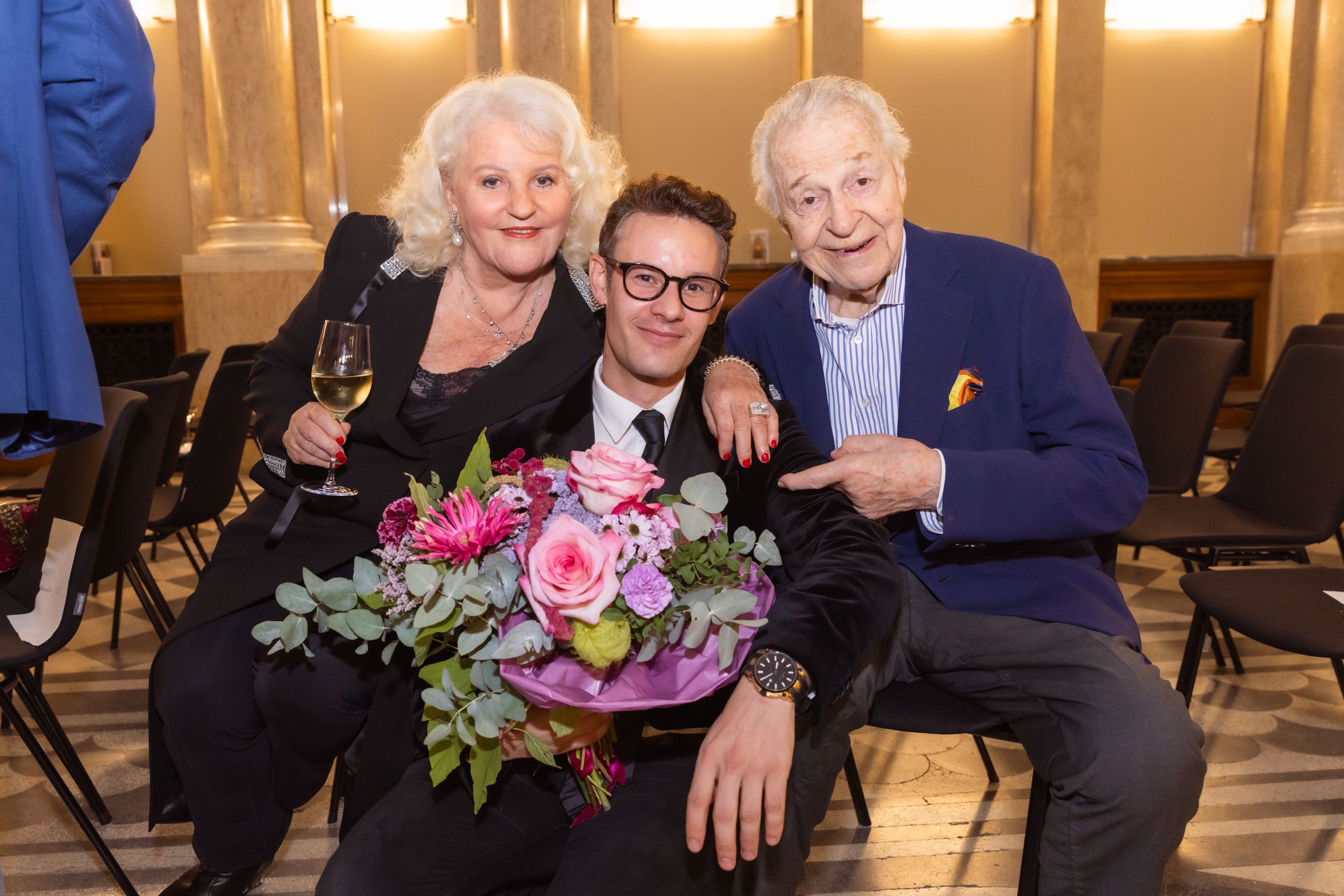 Frau Professor Marika Lichter mit ihrem Sohn Paul und 