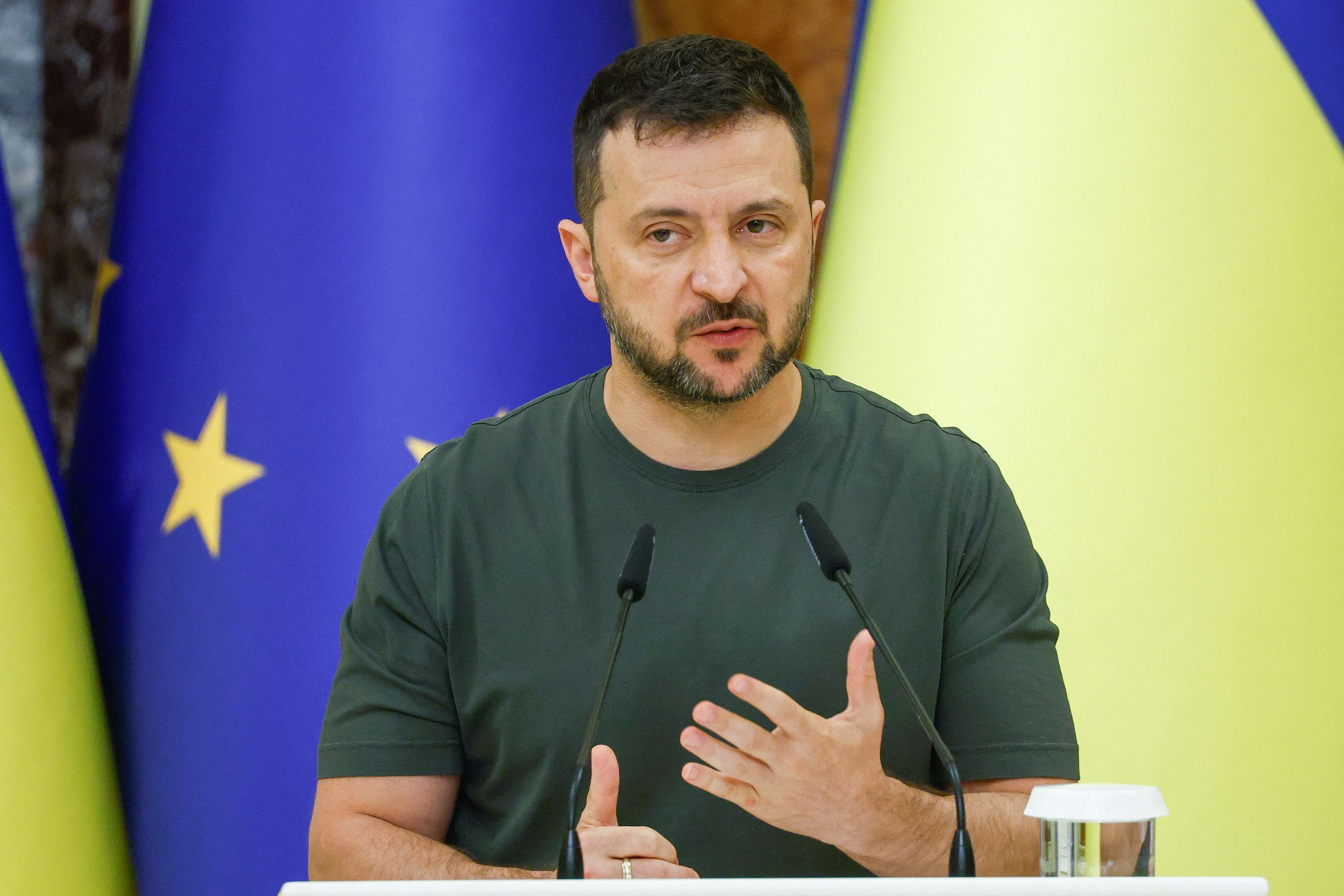 Der ukrainische Präsident Wolodimir Selenski nahm am Freitag an einer gemeinsamen Pressekonferenz mit der Präsidentin der Europäischen Kommission, Ursula Von der Leyen, teil.